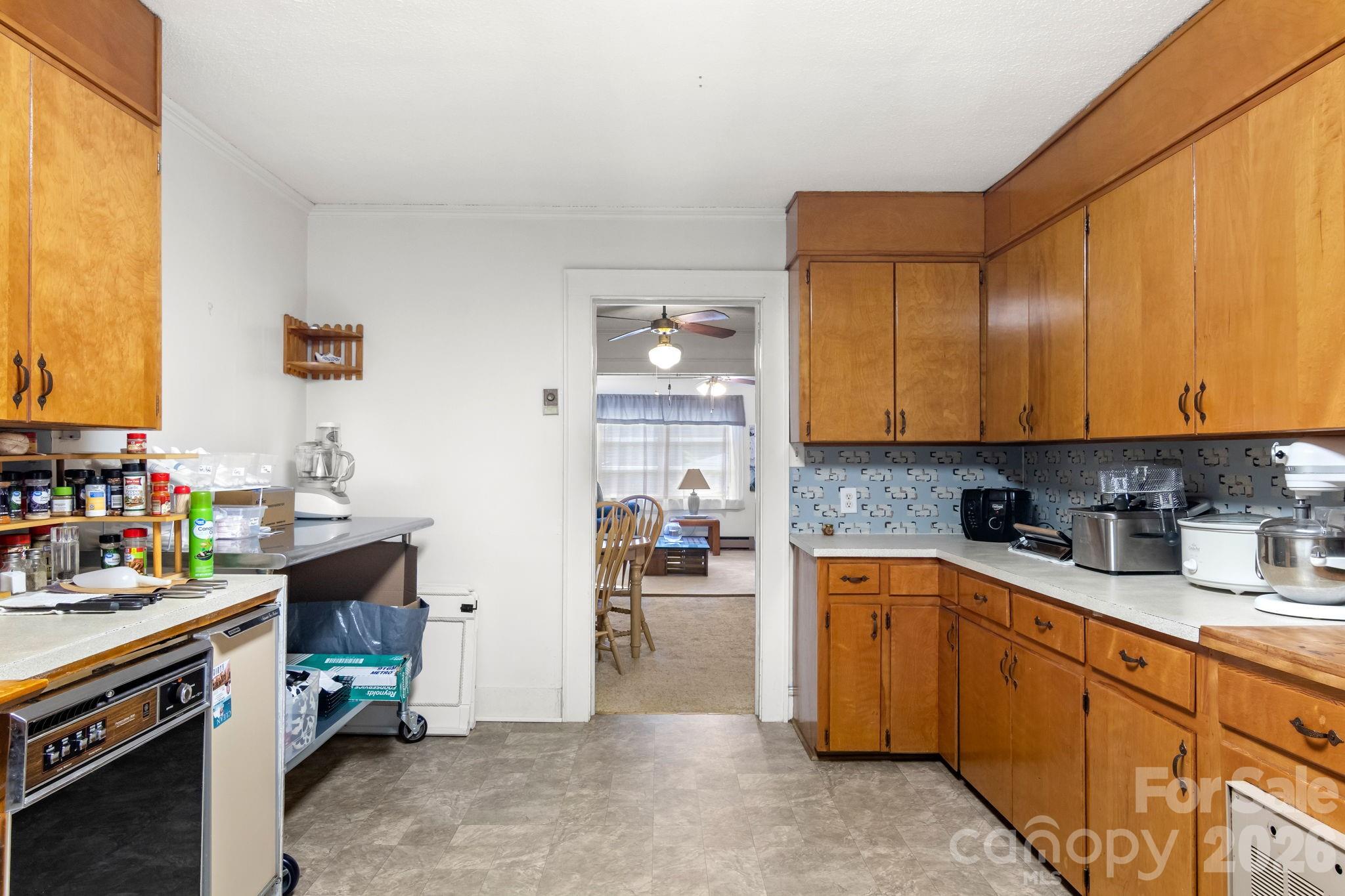 201 Peach Street Property Photo 14