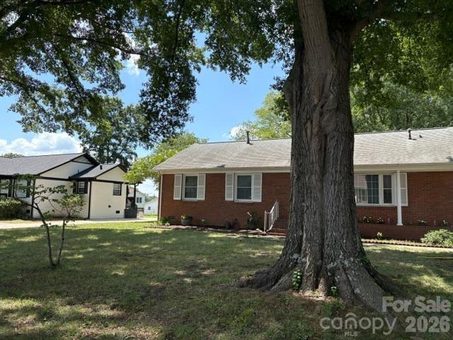 7644 Bramblewood Drive Property Photo 3