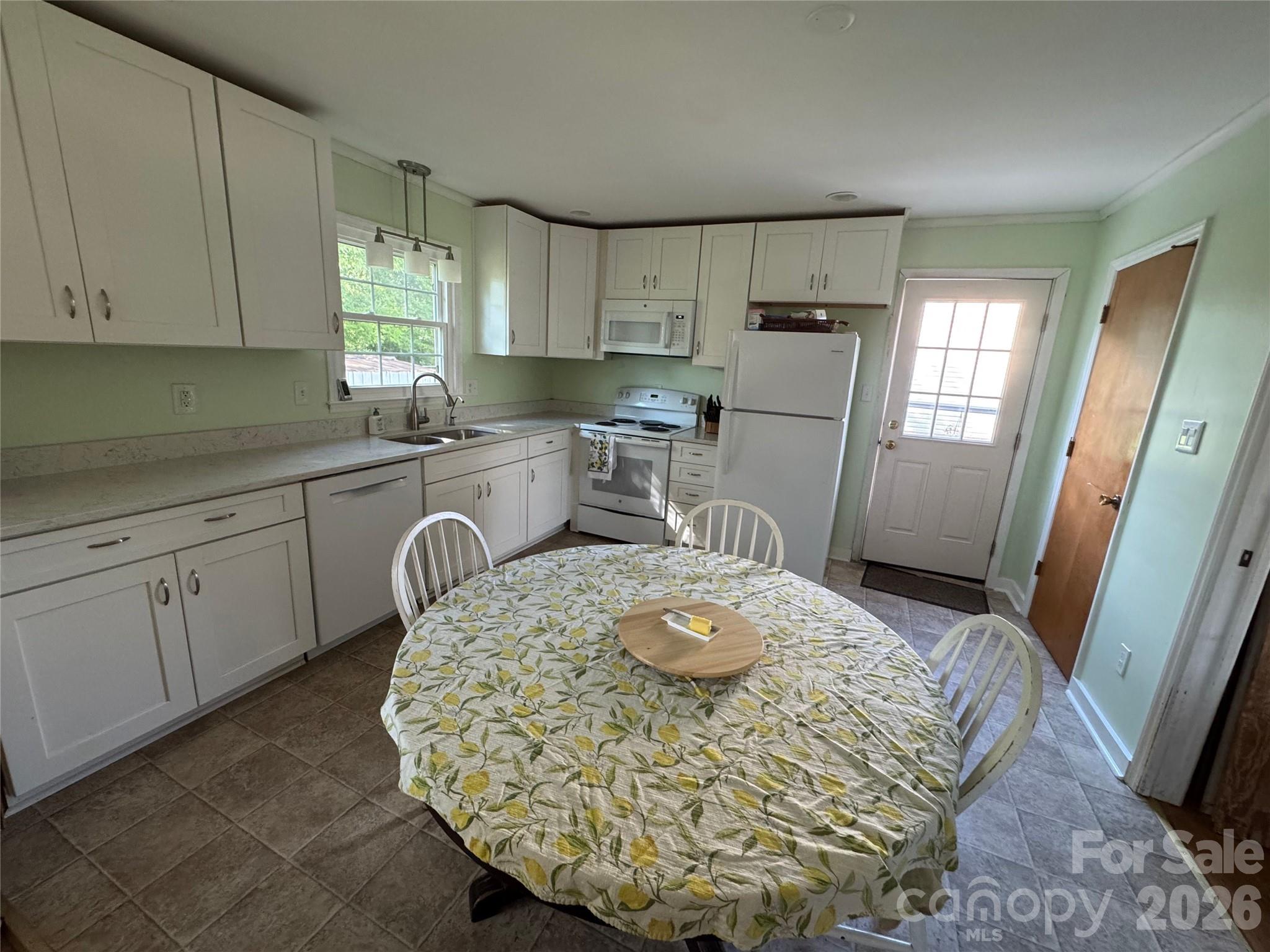 7644 Bramblewood Drive Property Photo 12