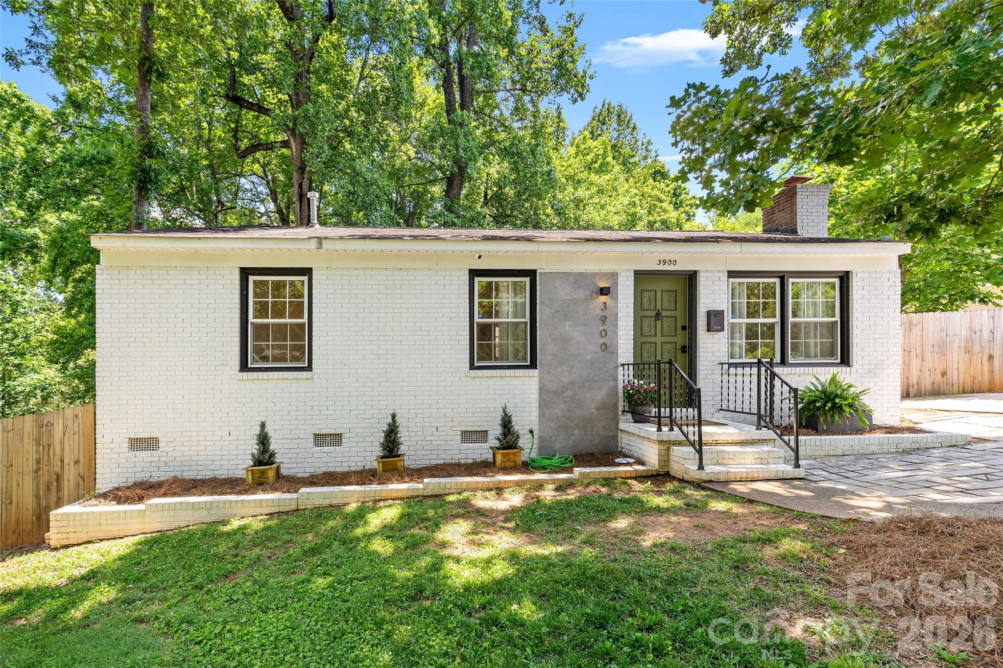 3900 Dunwoody Drive Property Photo 1