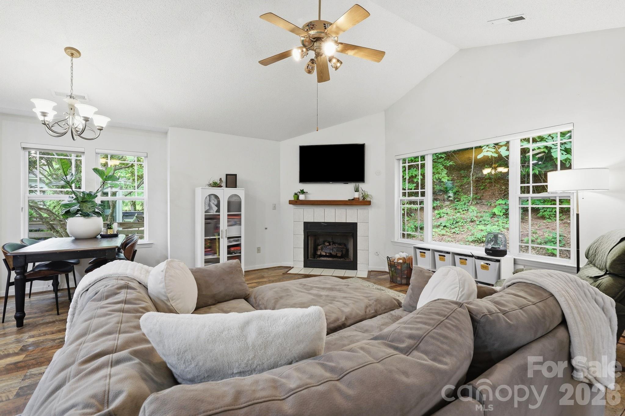 51 Sunview Circle Property Photo 3