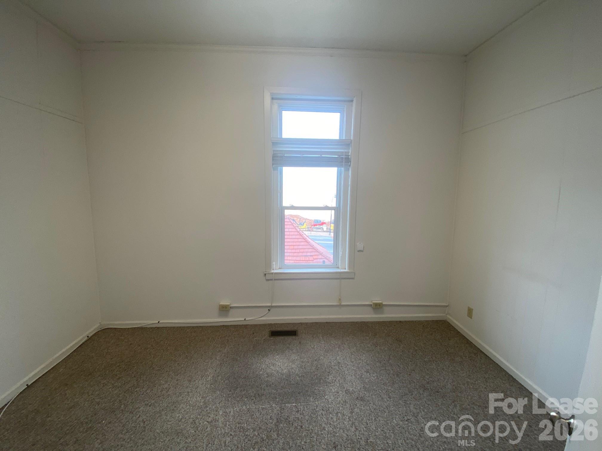 107-c E Wade Street Property Photo 5