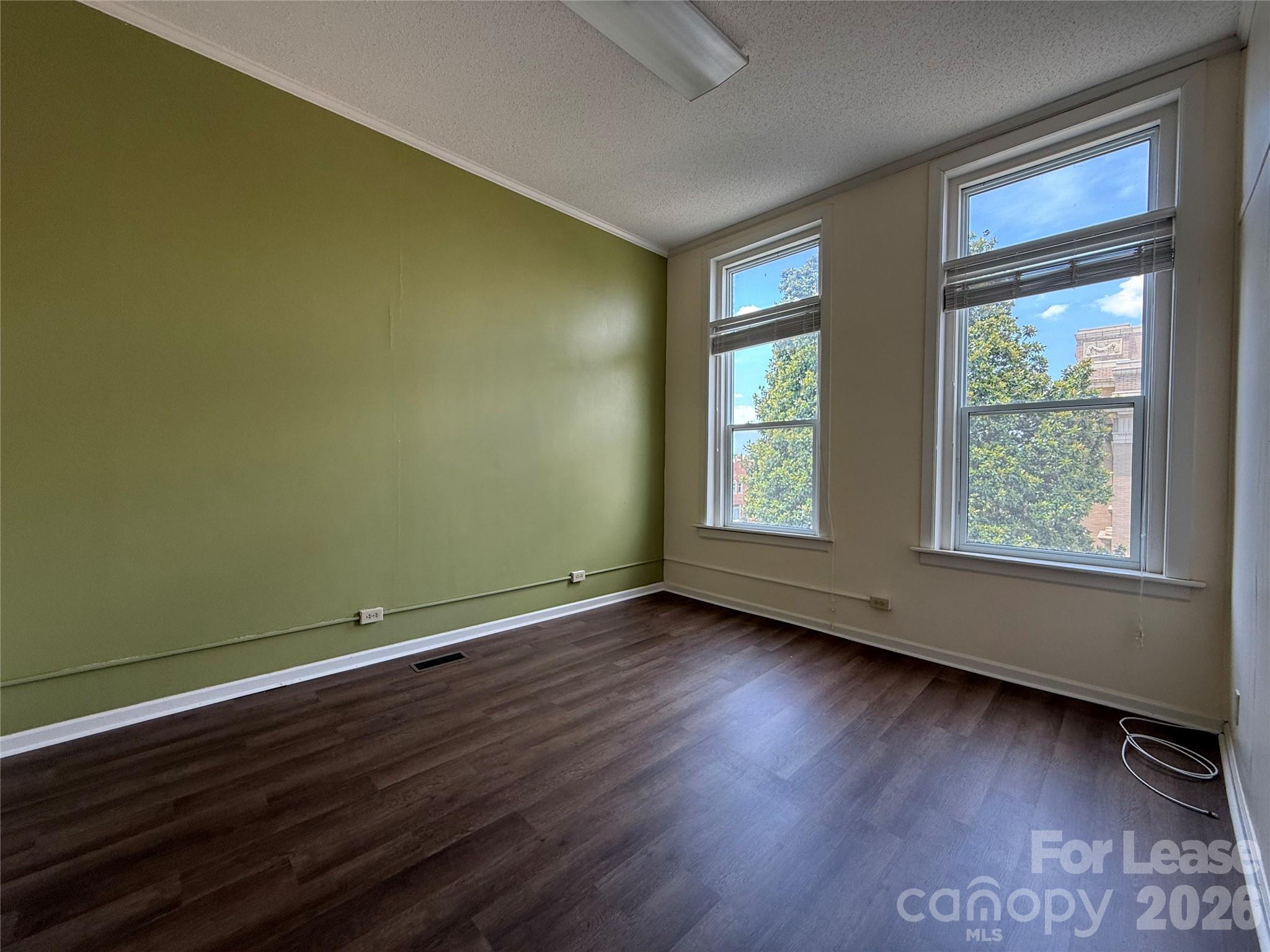 107-c E Wade Street Property Photo 8
