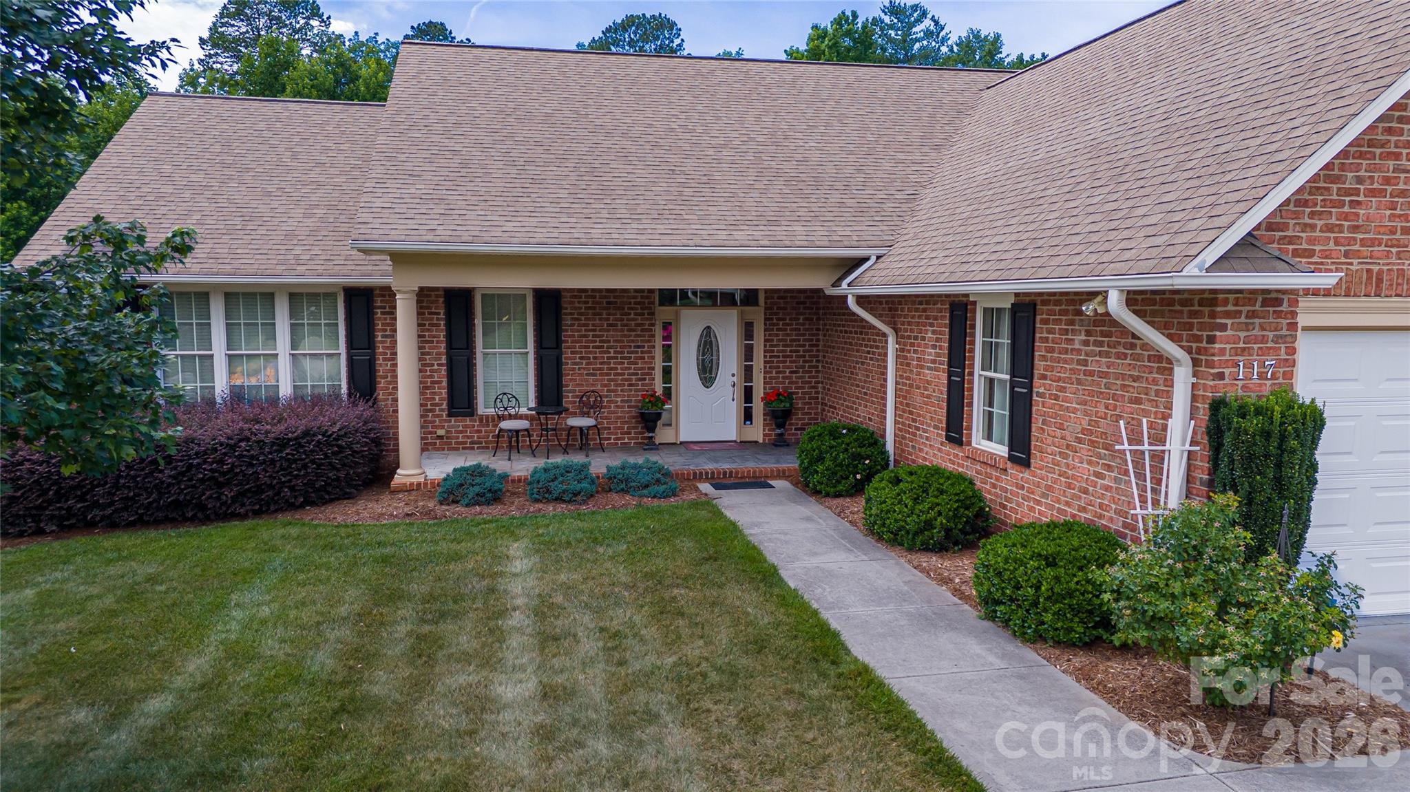 117 Beechmont Drive Property Photo 3