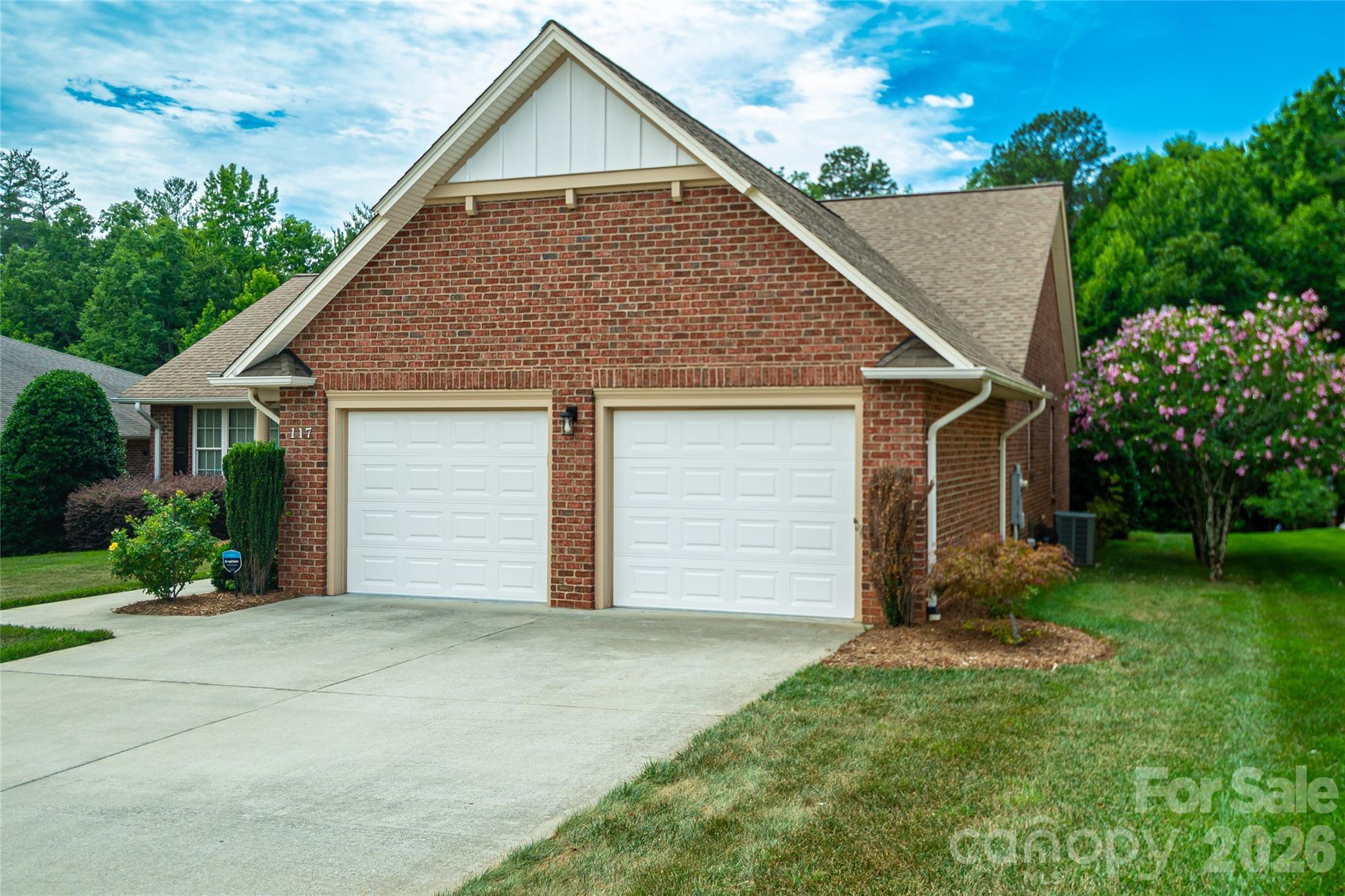 117 Beechmont Drive Property Photo 4
