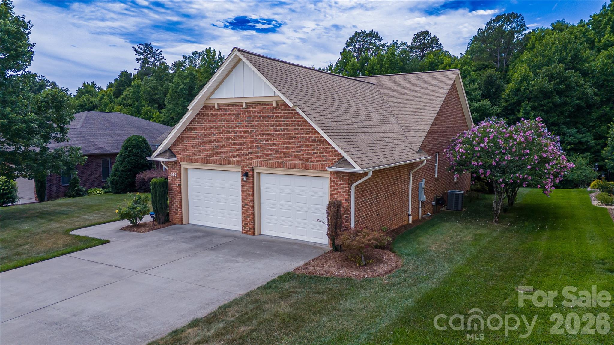 117 Beechmont Drive Property Photo 6