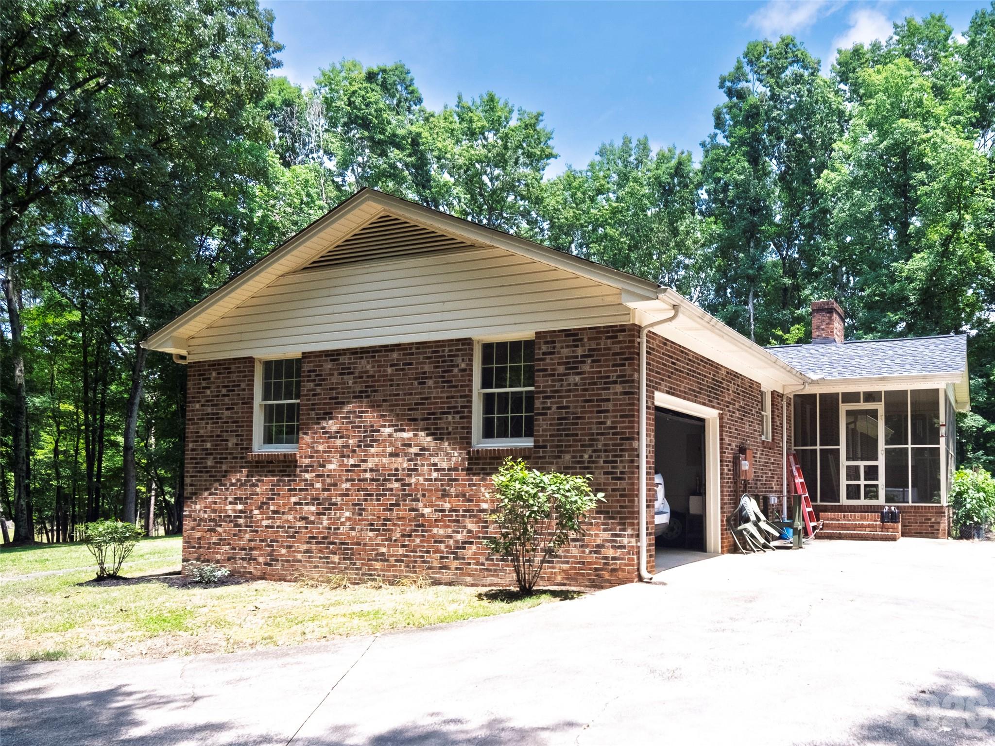 607 Bethany Road Property Photo 5