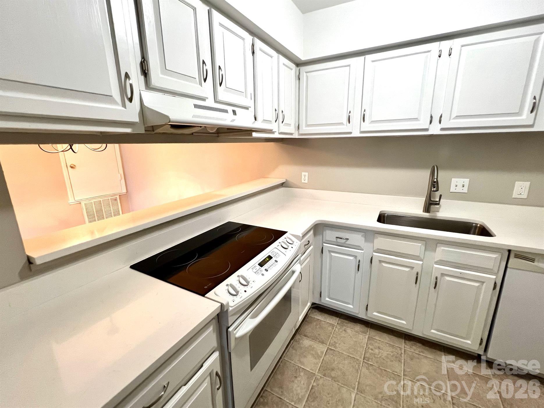1600 Sharon Road 4 Property Photo 7