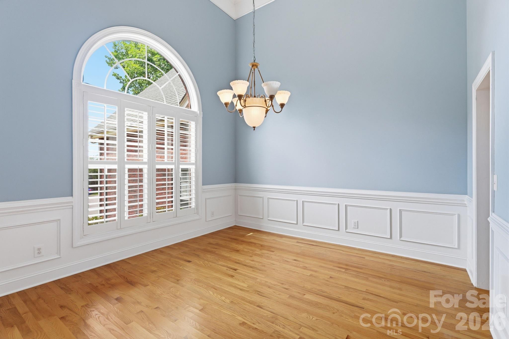 1366 Crown Ridge Drive Property Photo 6