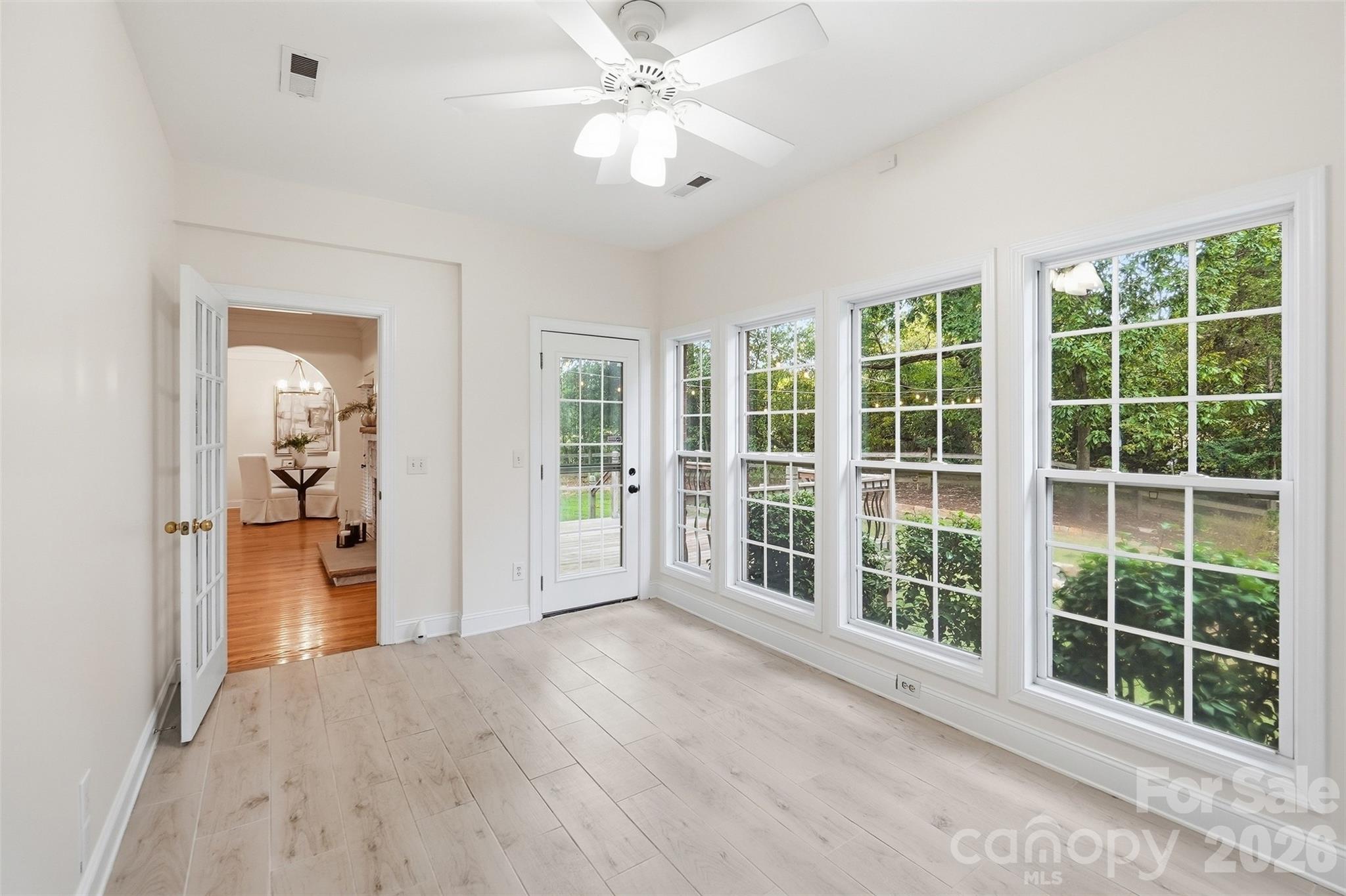 1366 Crown Ridge Drive Property Photo 11