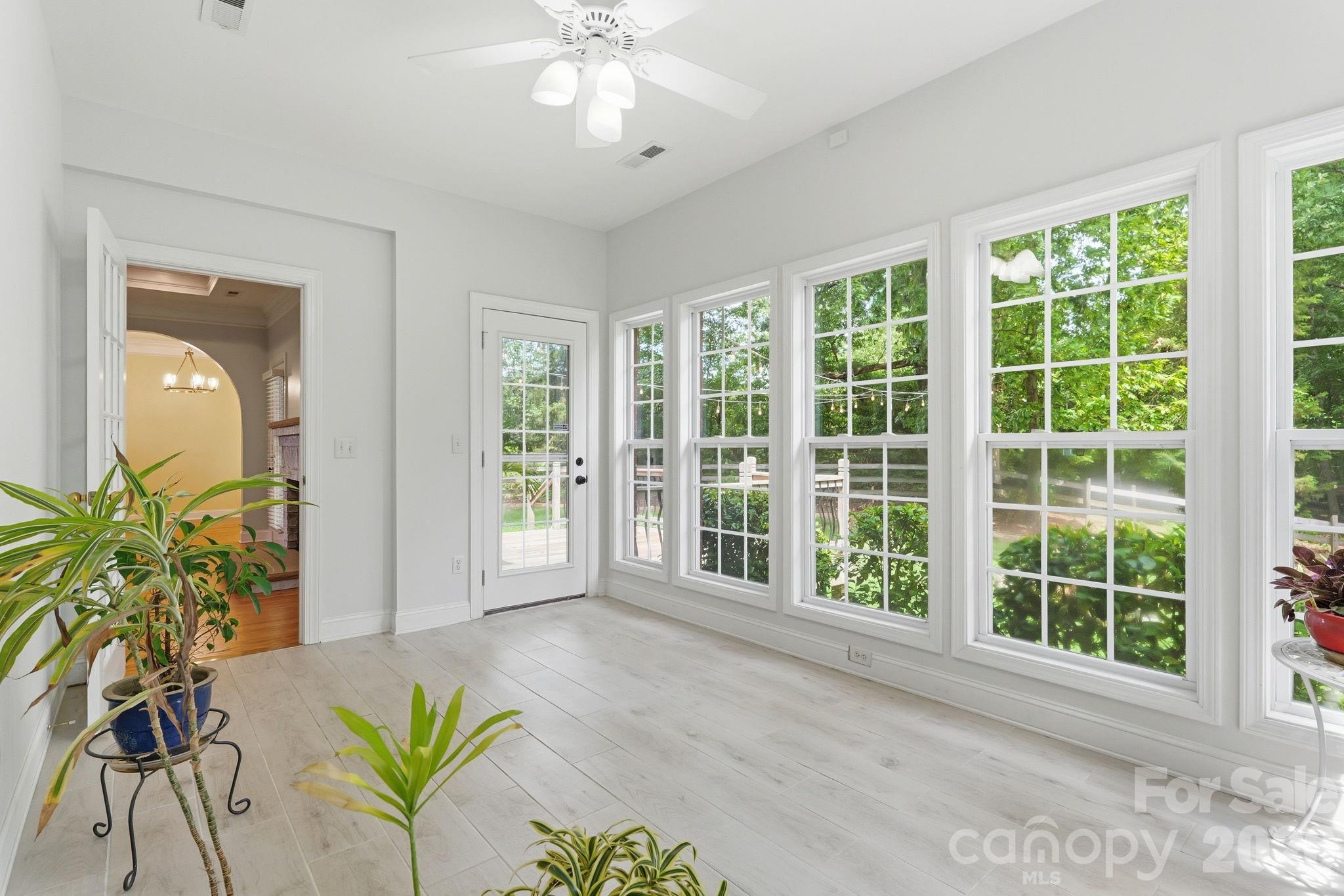 1366 Crown Ridge Drive Property Photo 15