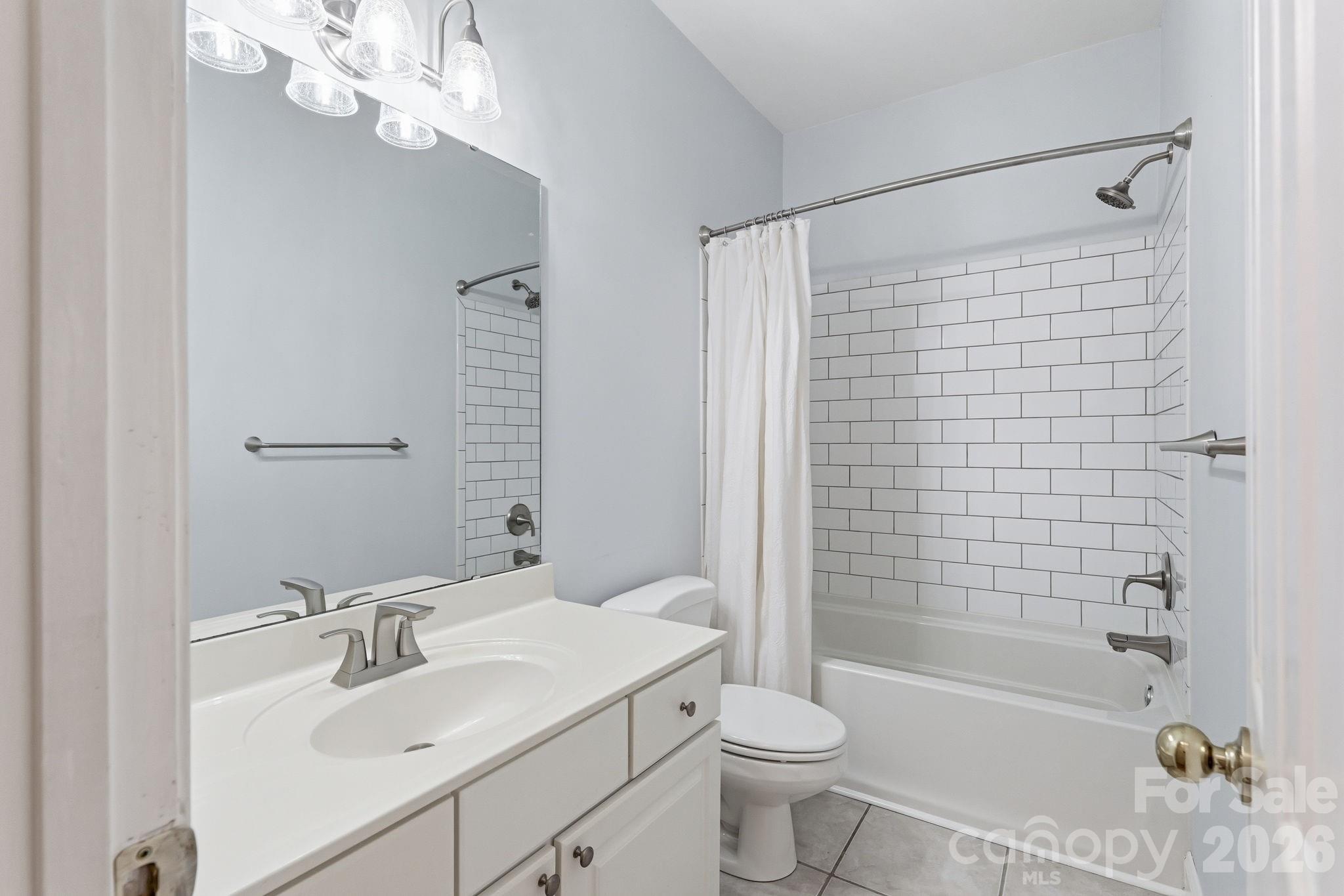 1366 Crown Ridge Drive Property Photo 16