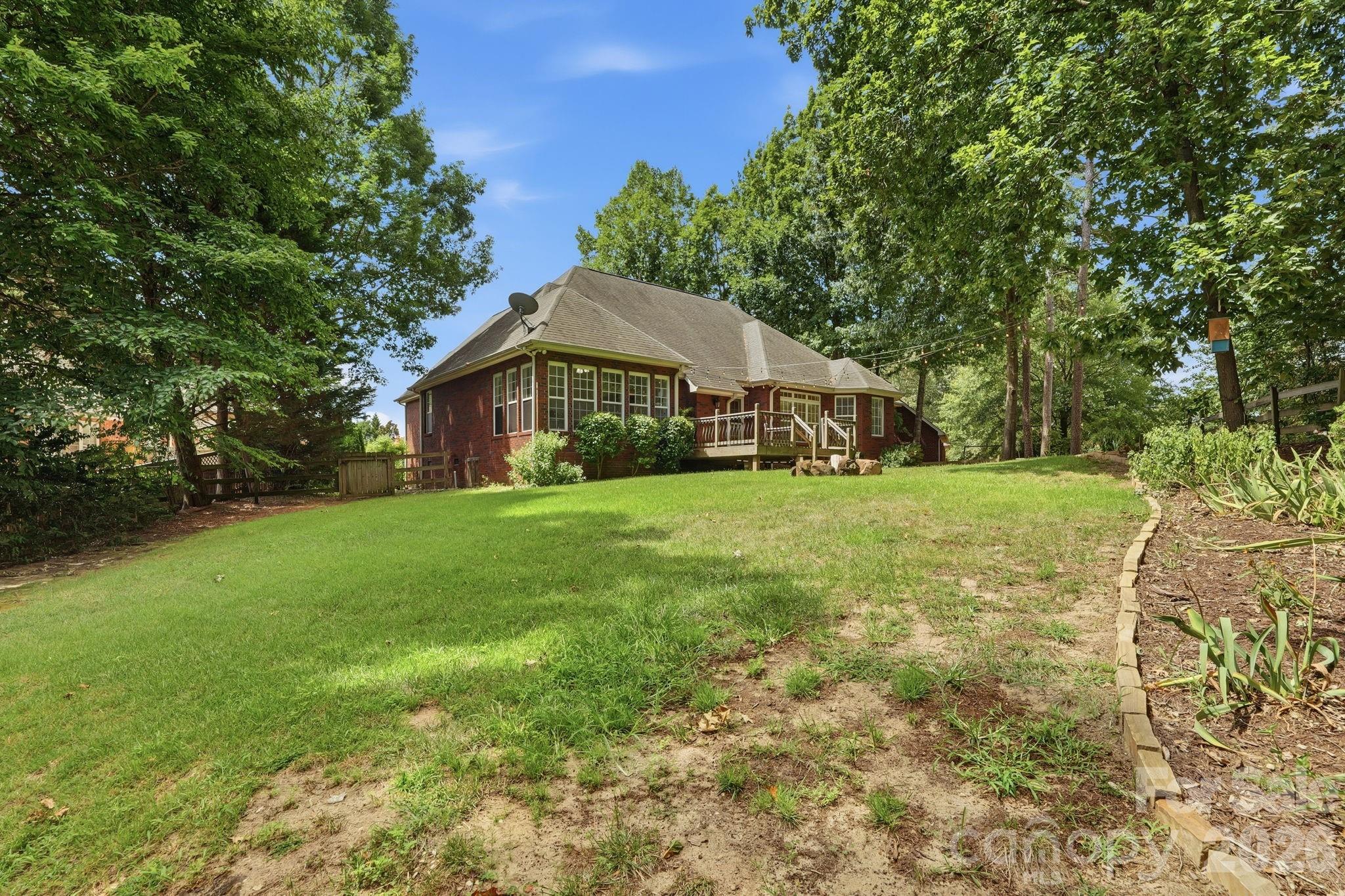 1366 Crown Ridge Drive Property Photo 41