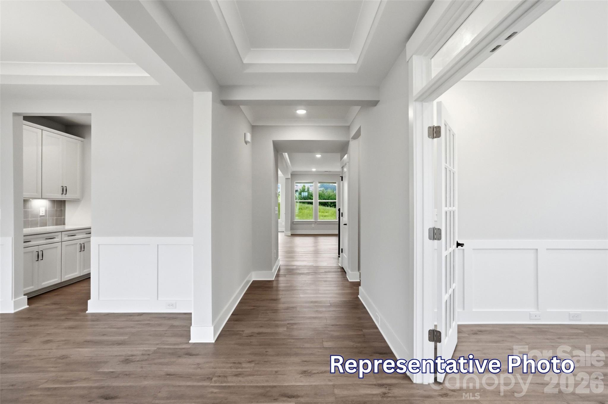 2215 Caravan Lane Property Photo 4