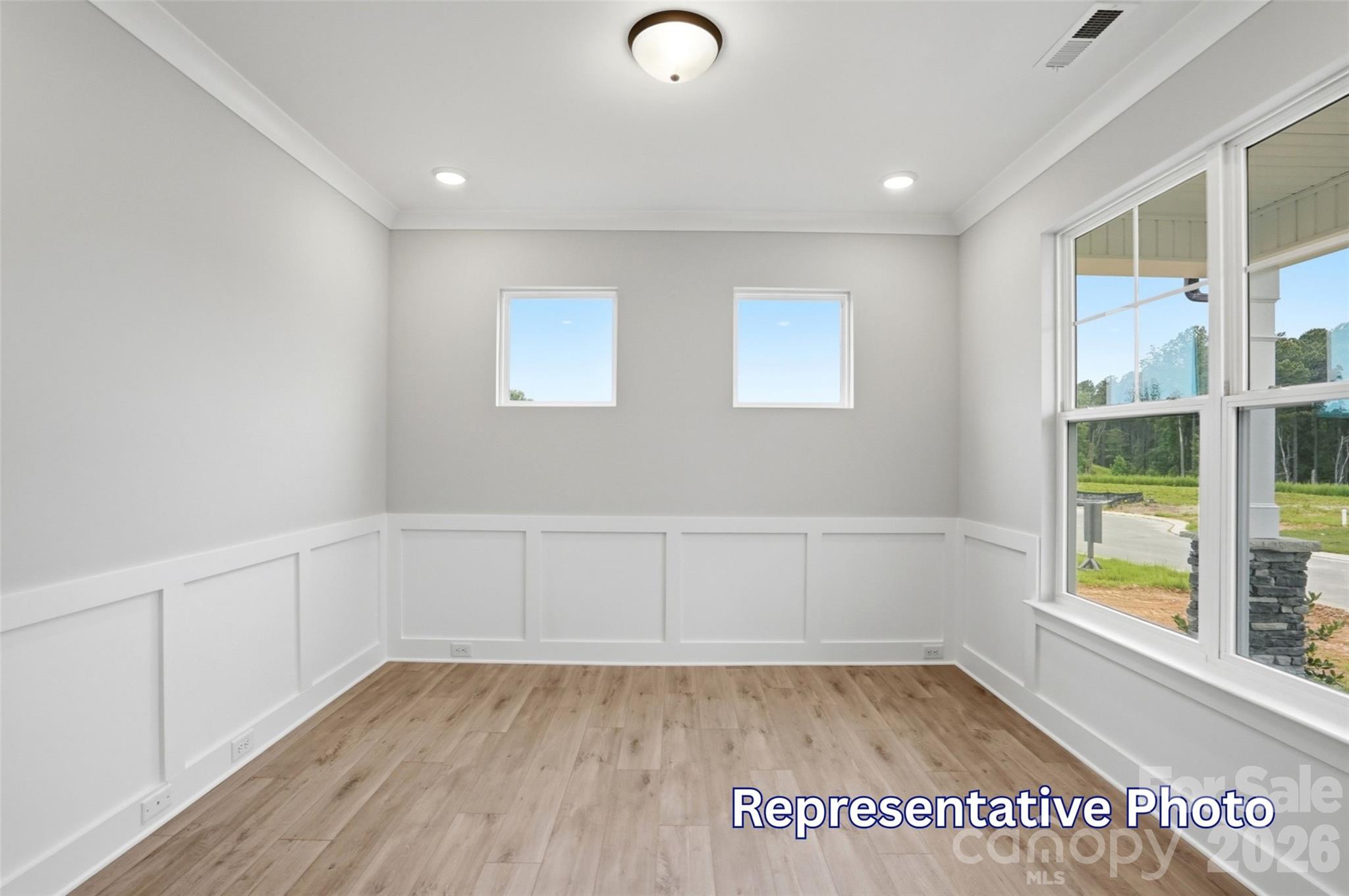 2215 Caravan Lane Property Photo 5