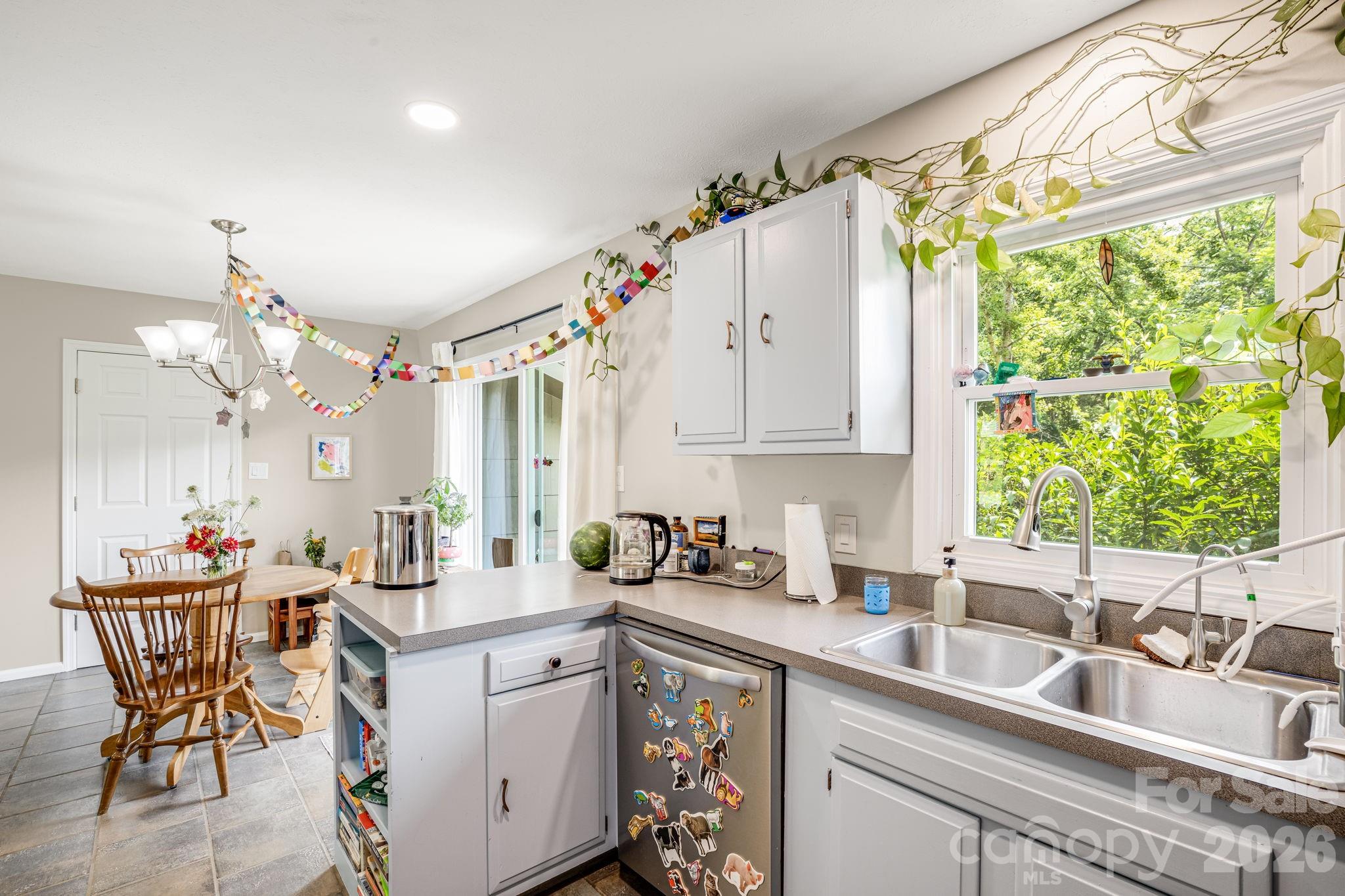 5 Hillview Road Property Photo 19
