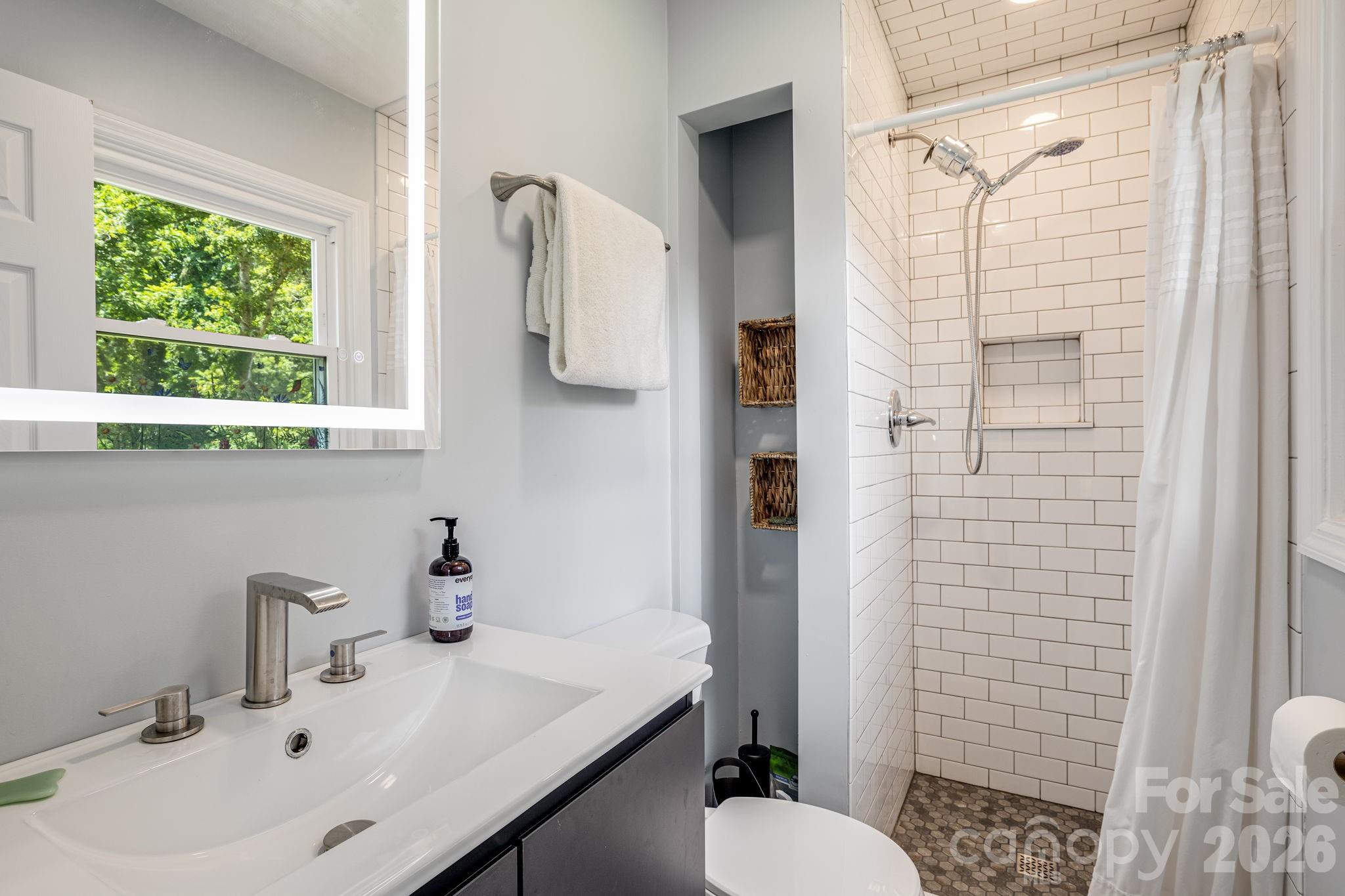 5 Hillview Road Property Photo 31