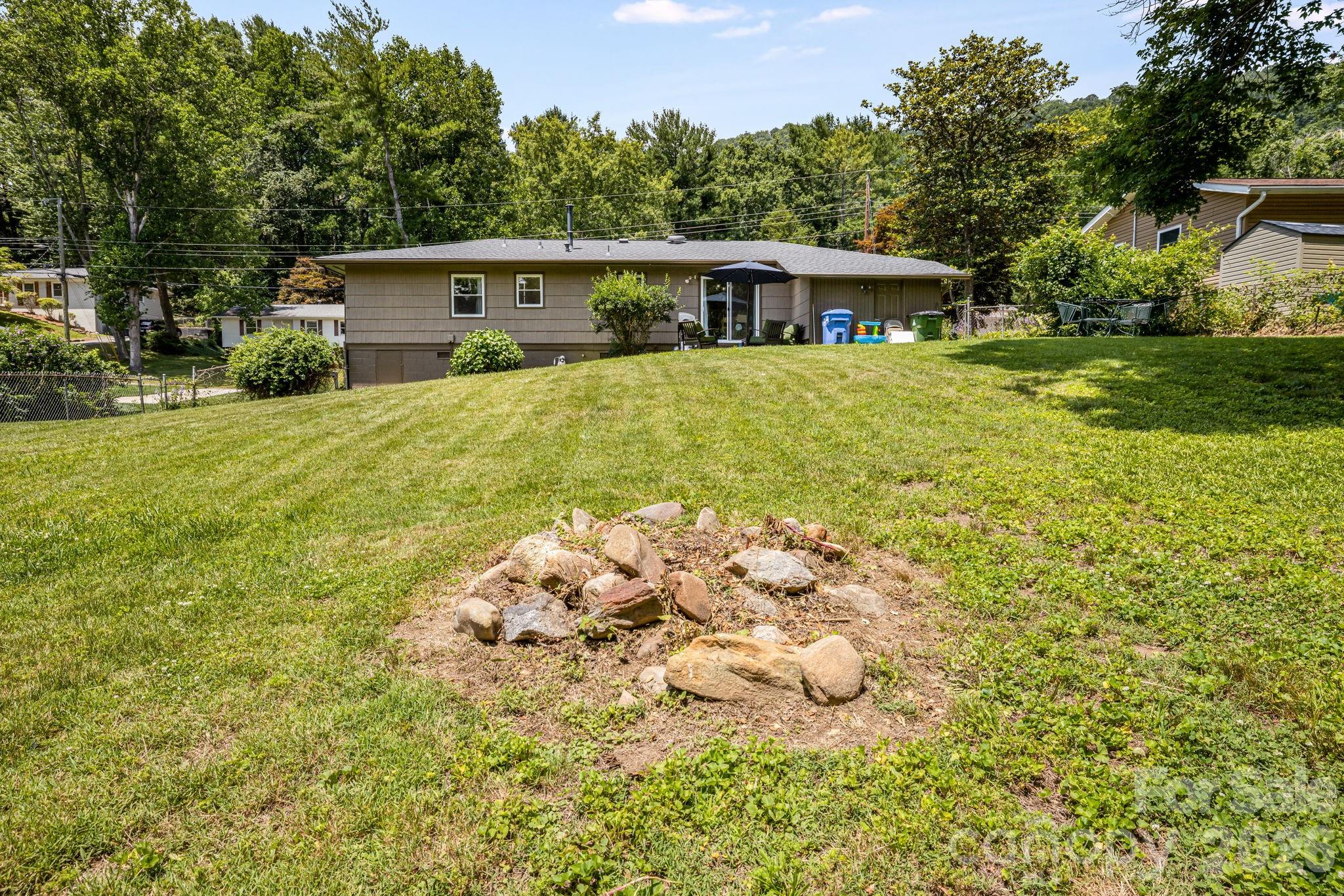 5 Hillview Road Property Photo 43