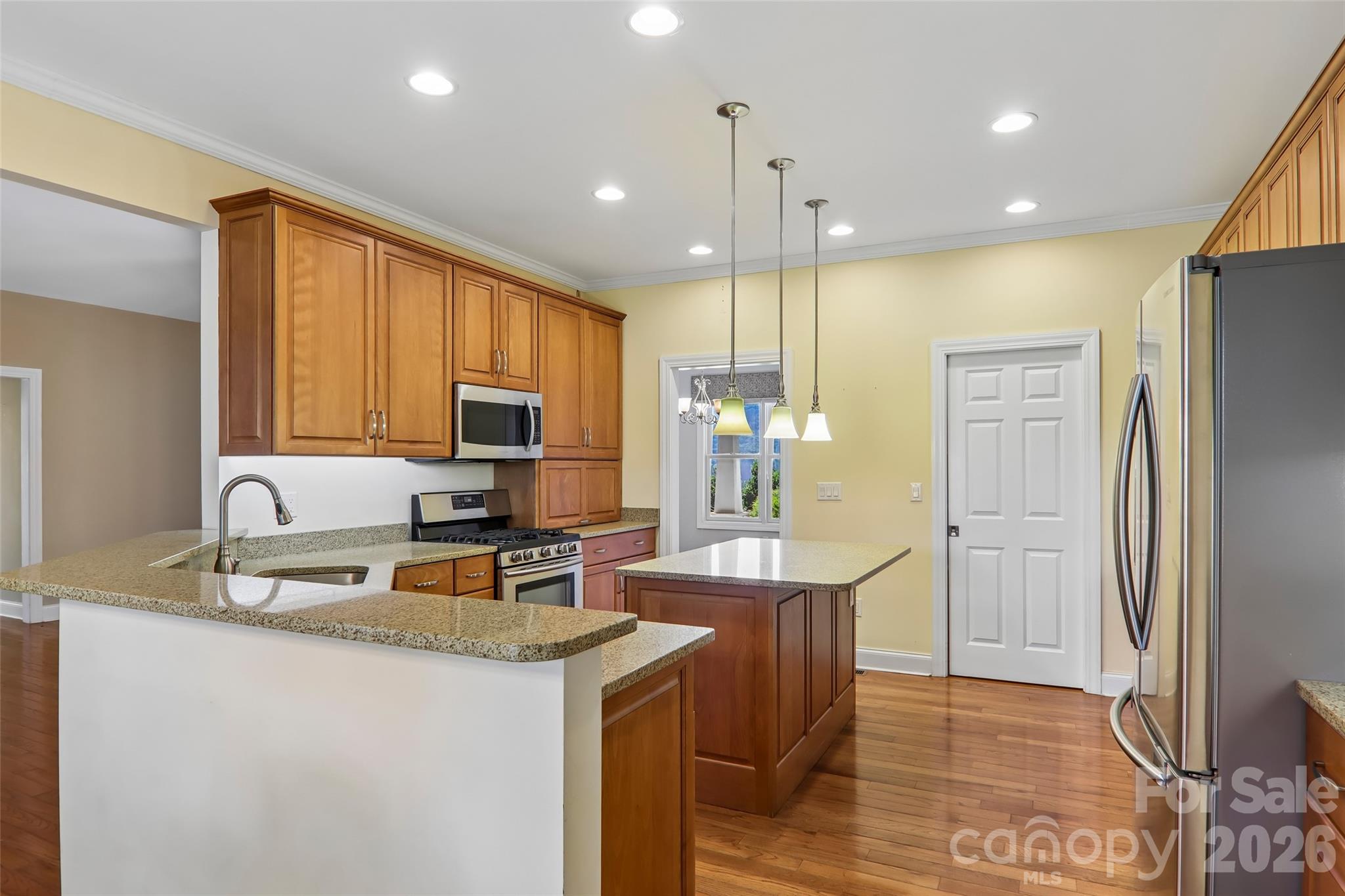 959 Silverglen Way Property Photo 12