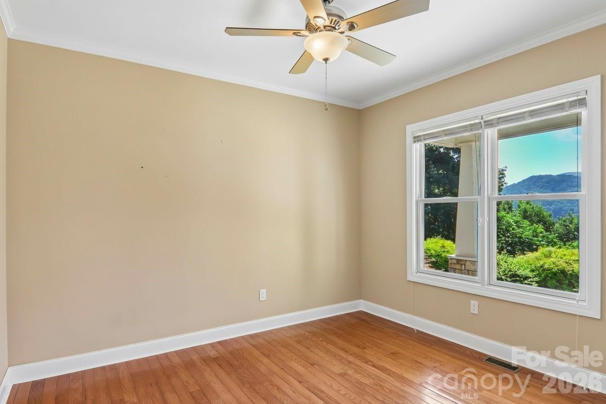 959 Silverglen Way Property Photo 24