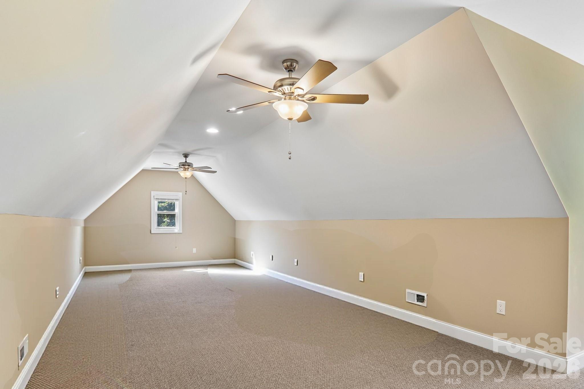959 Silverglen Way Property Photo 26