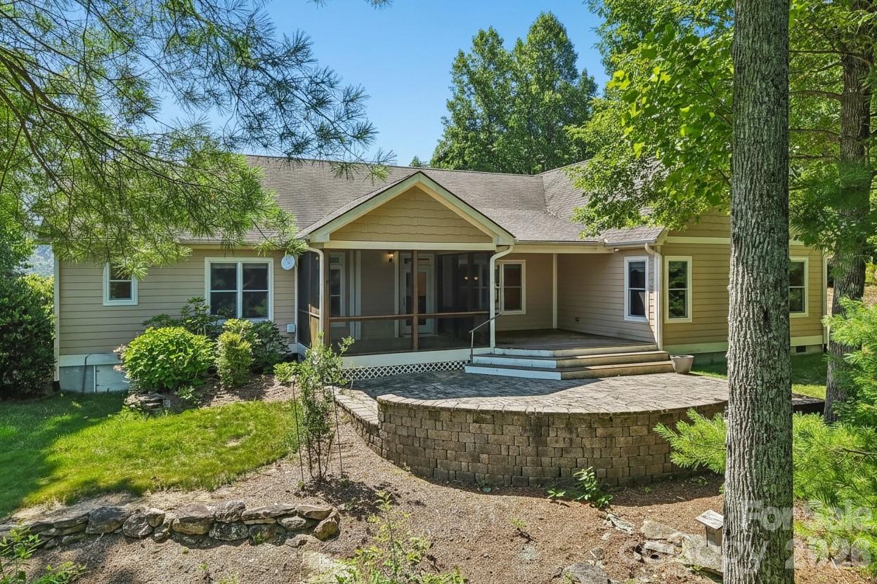 959 Silverglen Way Property Photo 33