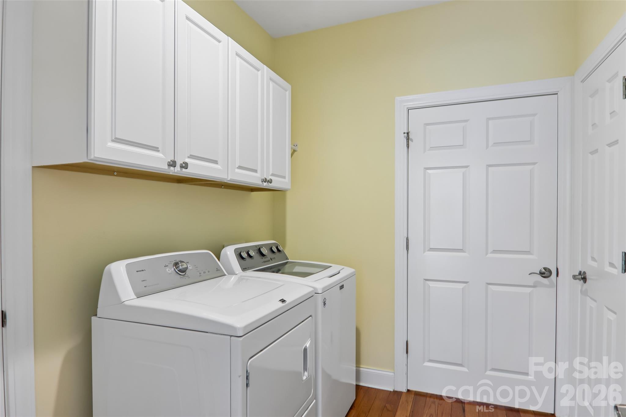 959 Silverglen Way Property Photo 34