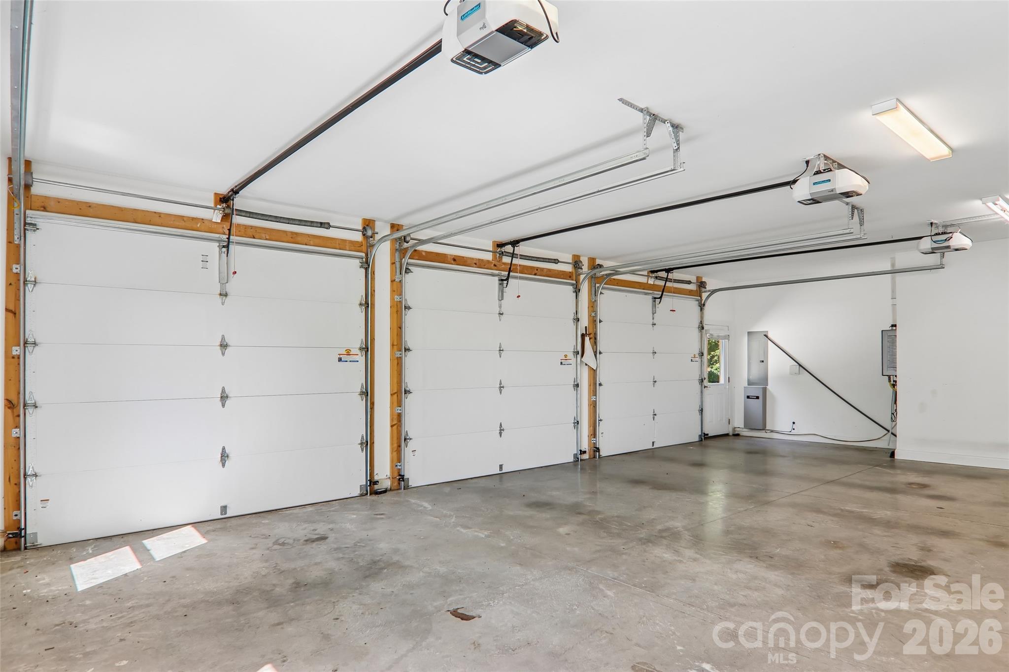 959 Silverglen Way Property Photo 36