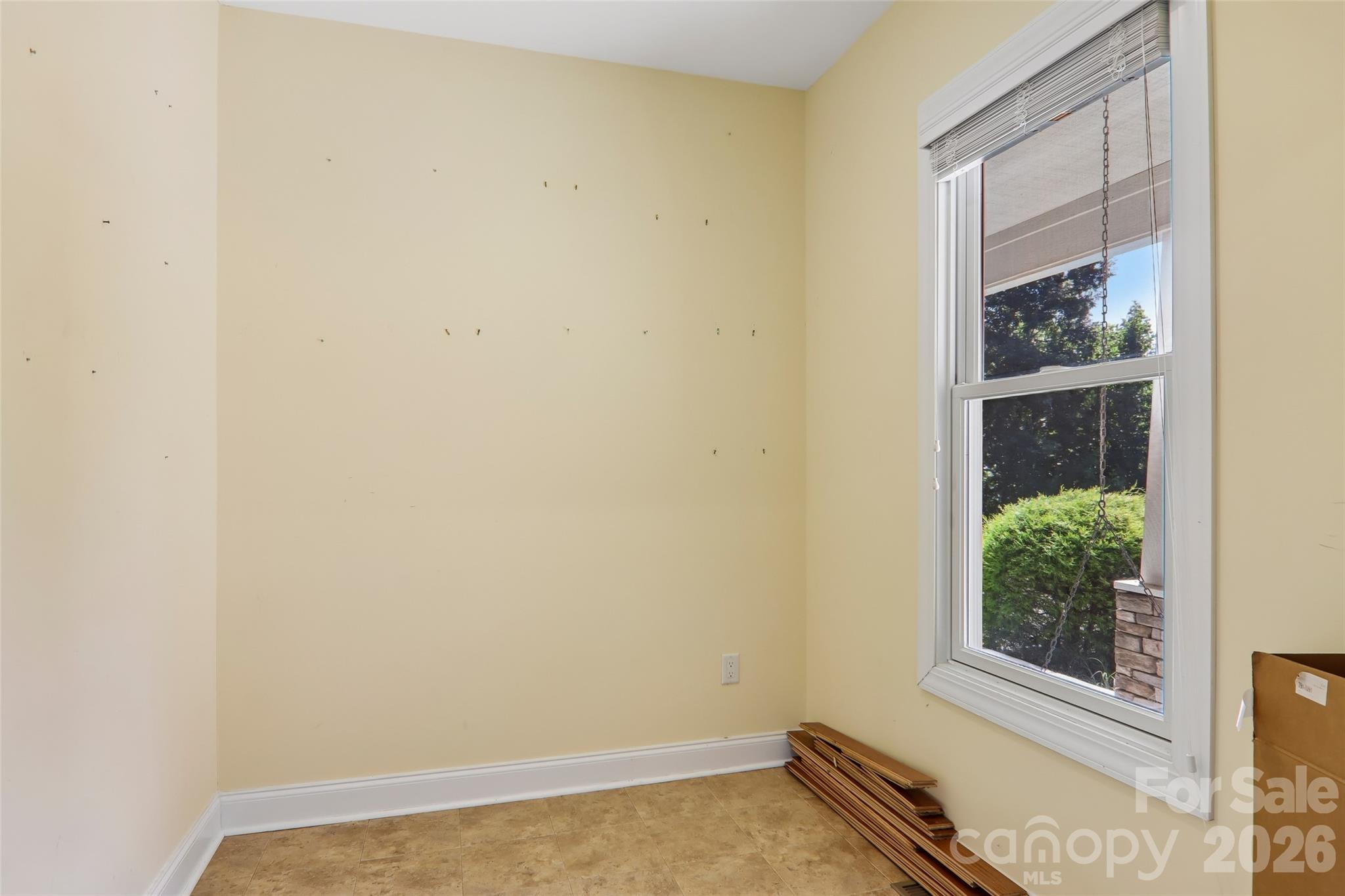 959 Silverglen Way Property Photo 37