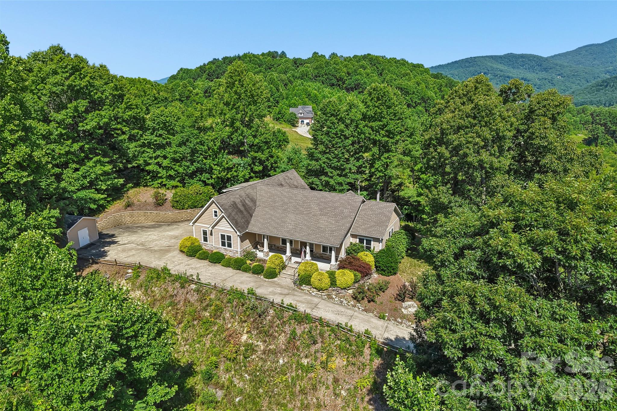 959 Silverglen Way Property Photo 44