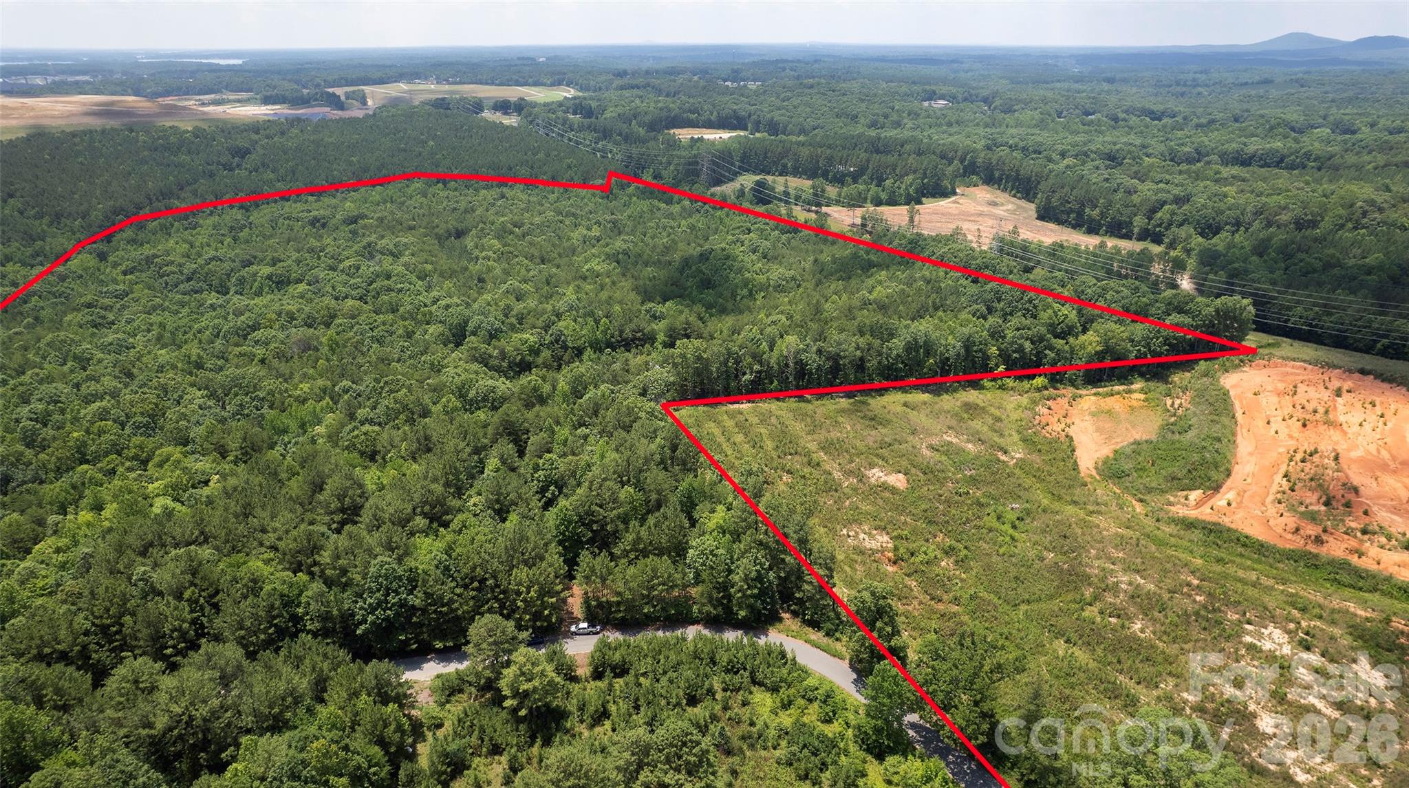 8169 Raccoon Track Drive Property Photo 3