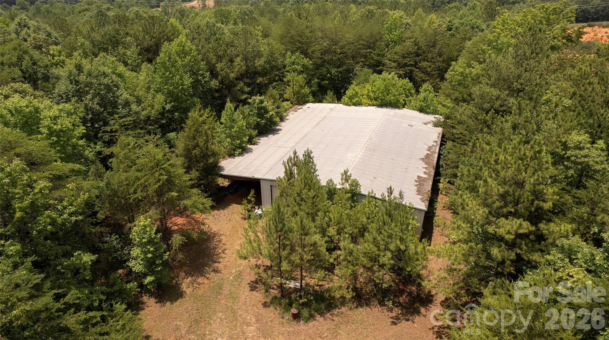 8169 Raccoon Track Drive Property Photo 24
