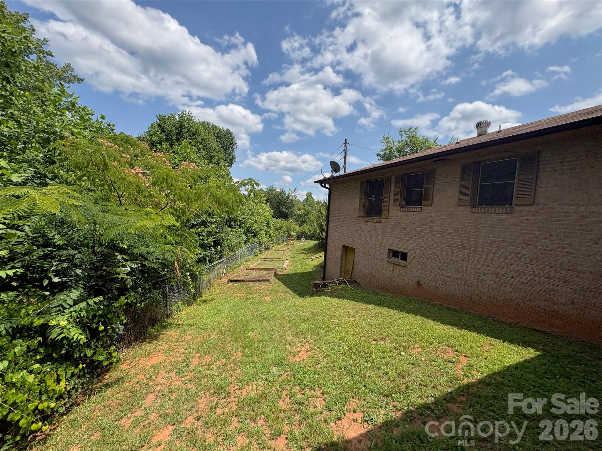 1812 Freemantown Road Property Photo 3