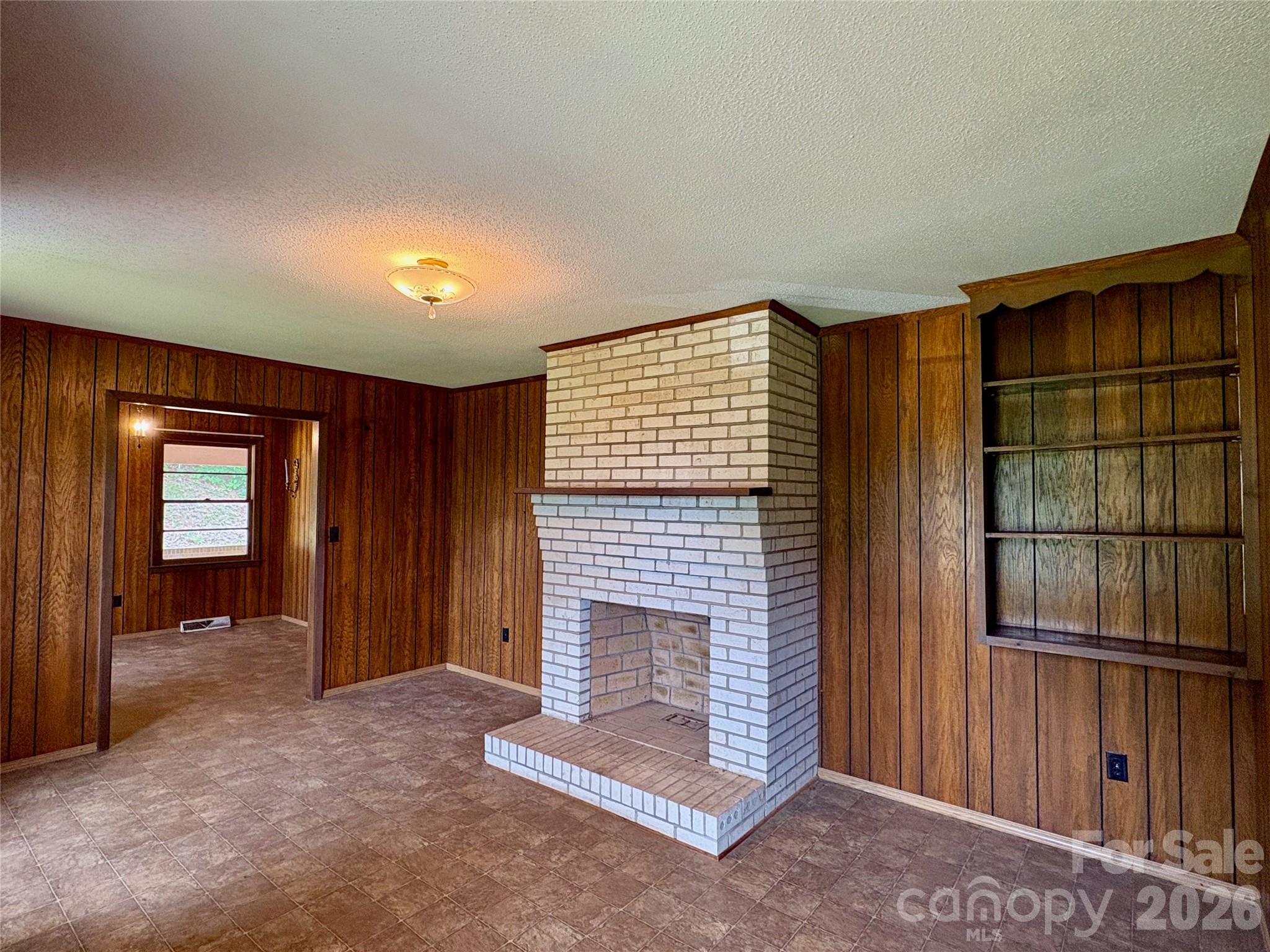 1812 Freemantown Road Property Photo 5