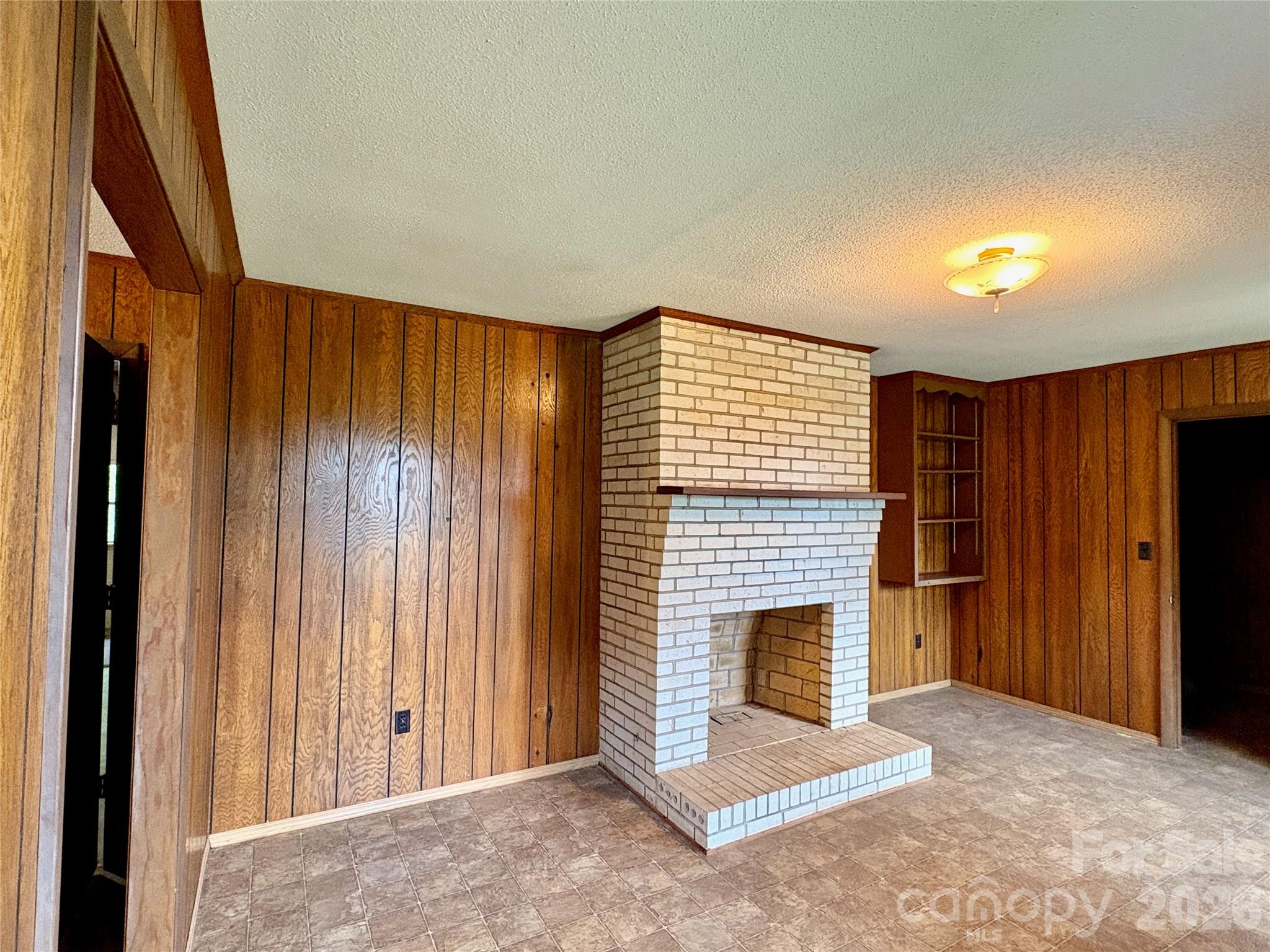1812 Freemantown Road Property Photo 6