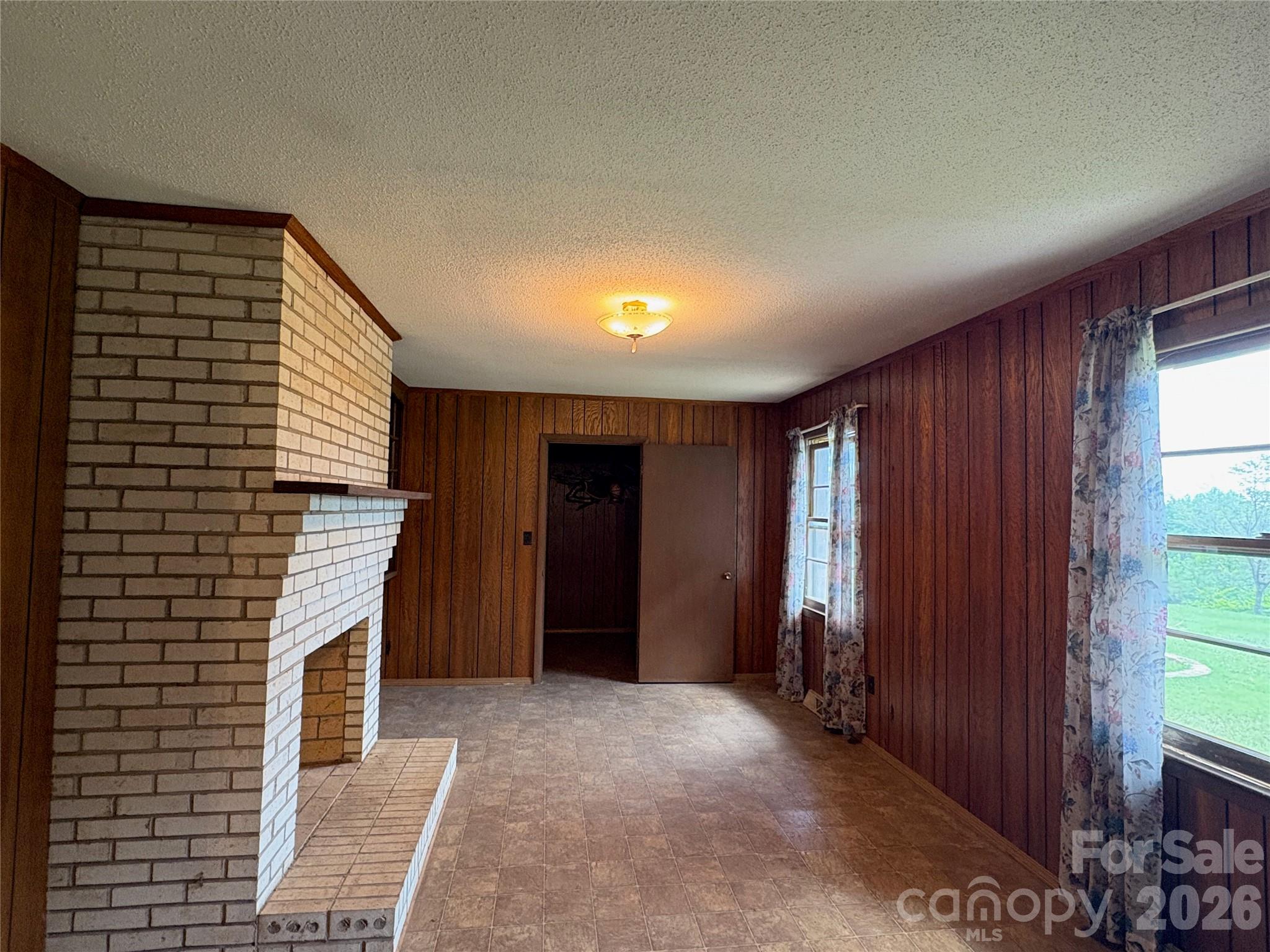 1812 Freemantown Road Property Photo 7