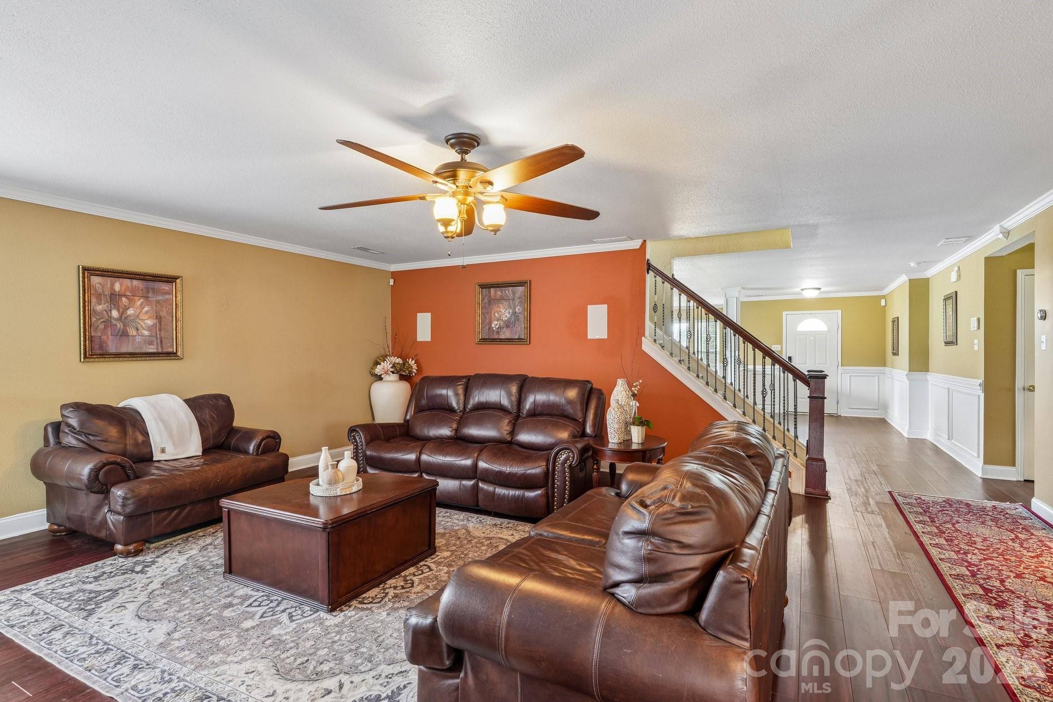 336 Farm Springs Drive Property Photo 12