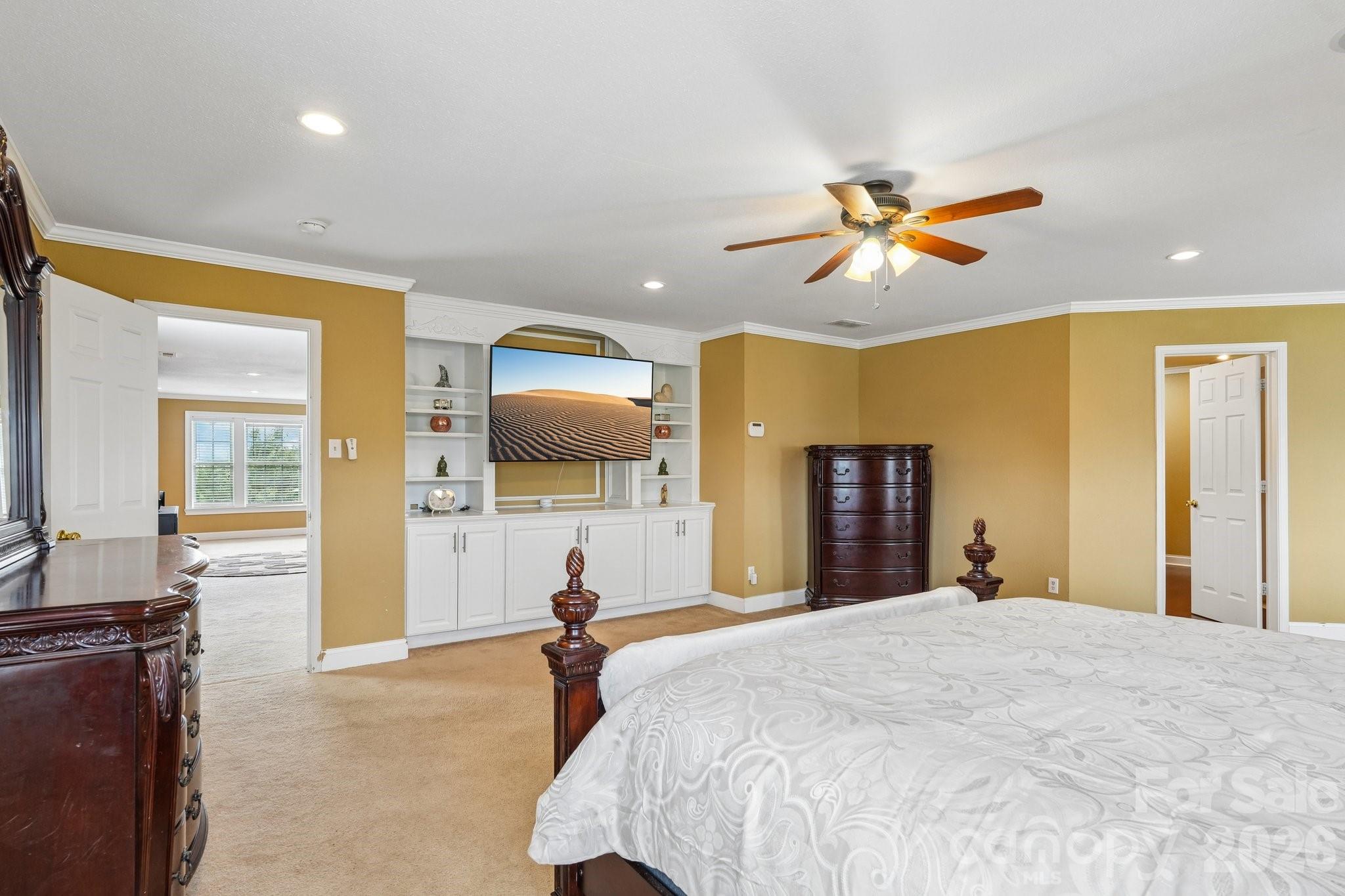 336 Farm Springs Drive Property Photo 38