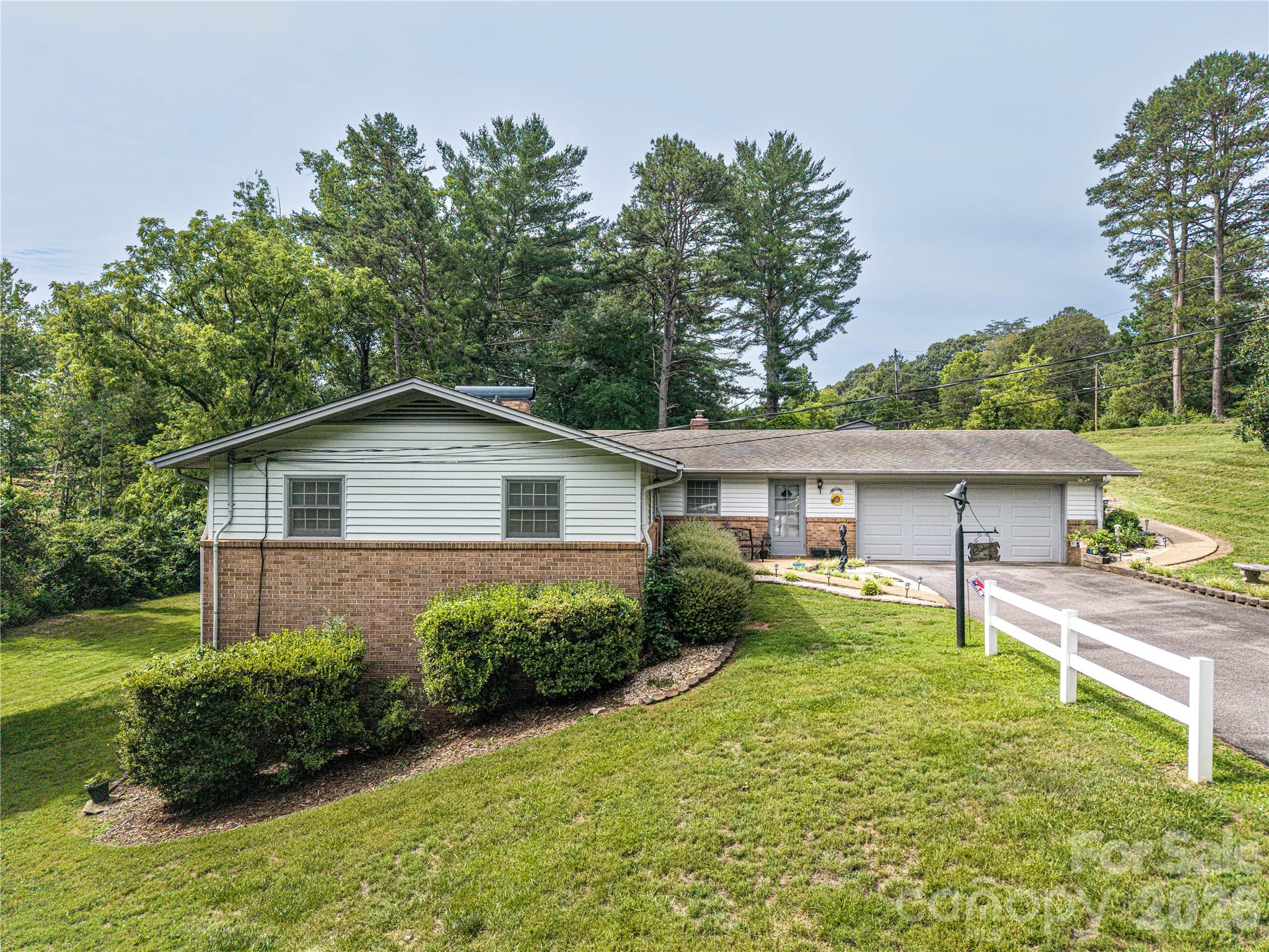 2234 Kool Park Road Property Photo 1