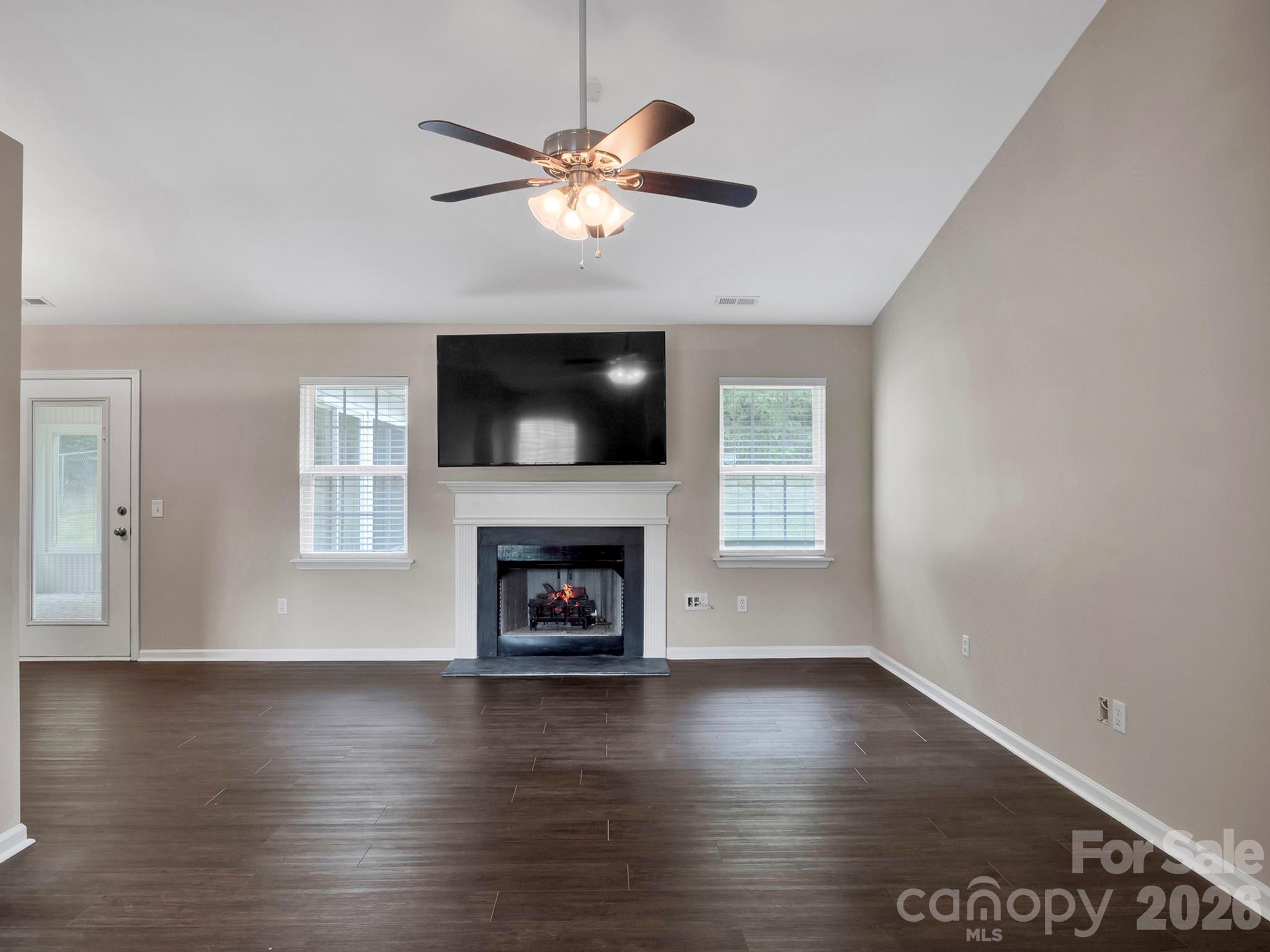1460 Julius Drive 21 Property Photo 8