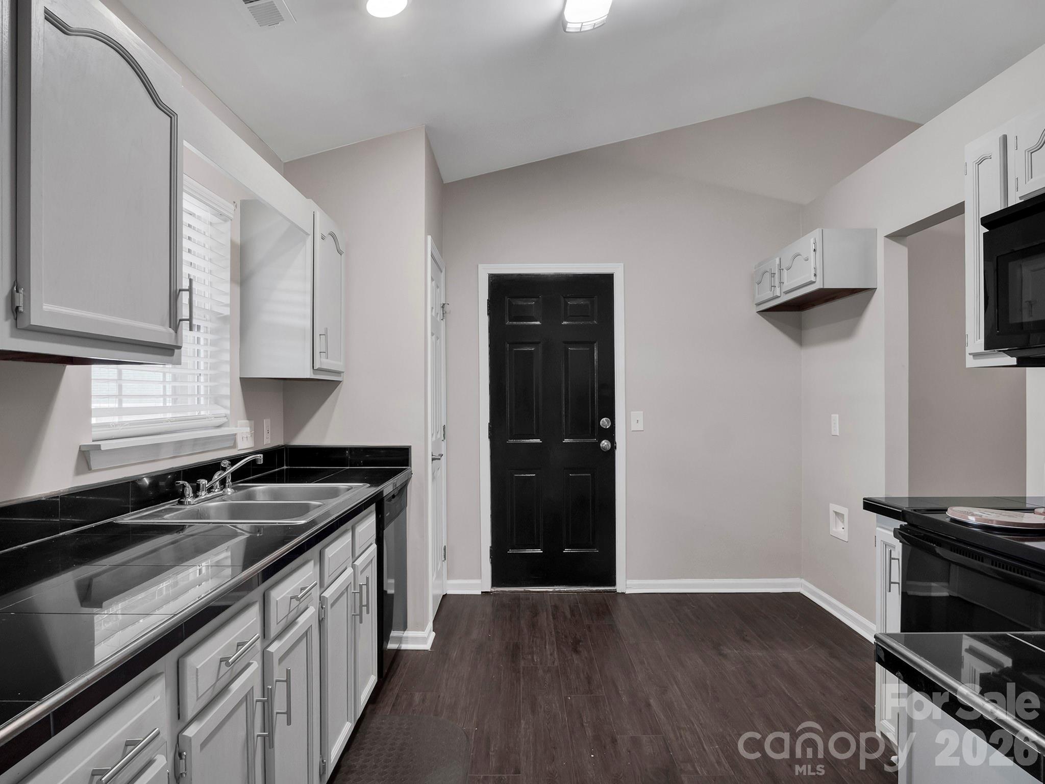 1460 Julius Drive 21 Property Photo 15