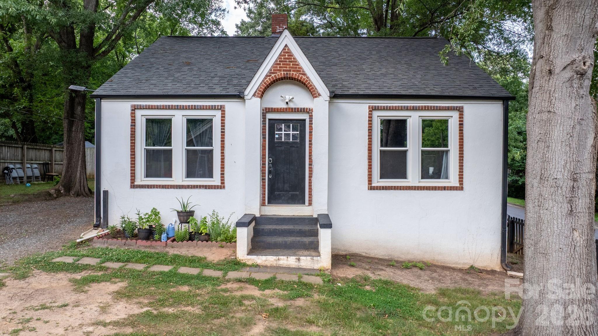 331 5th Avenue Property Photo 1