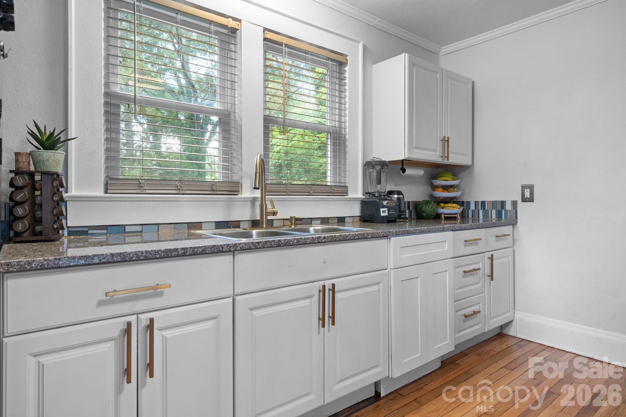 331 5th Avenue Property Photo 7