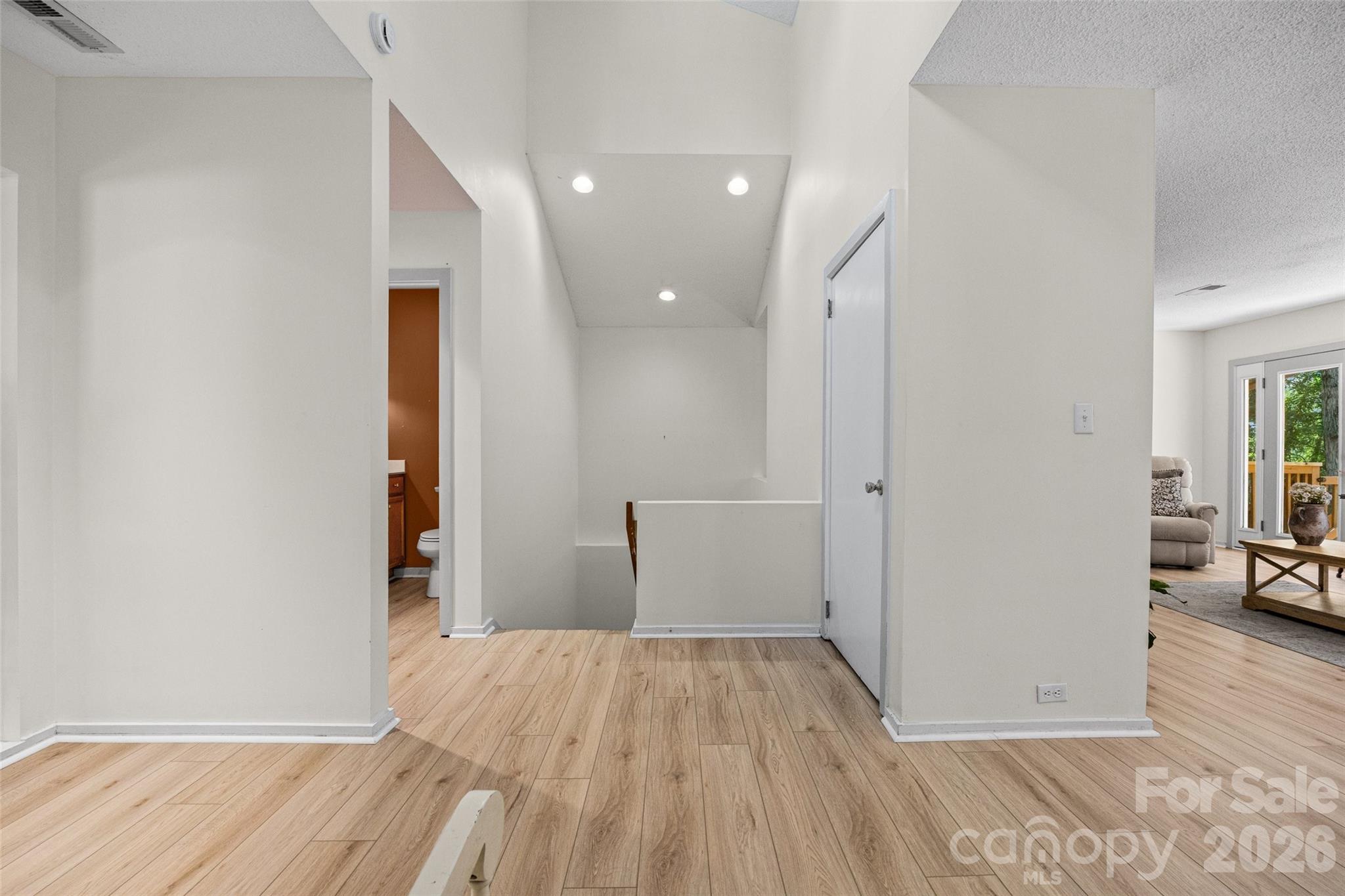 2 Five Oaks Lane 2 Property Photo 15