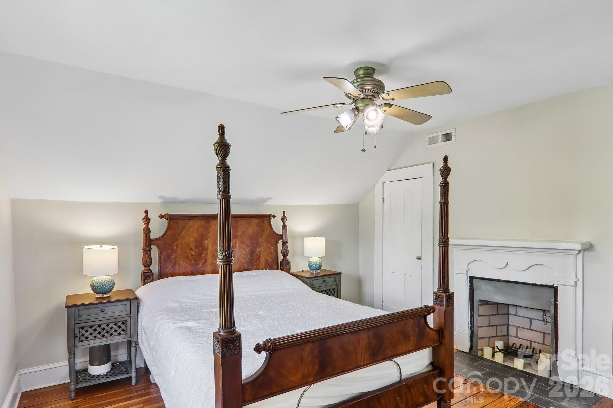 23 Tuskeegee Street Property Photo 27