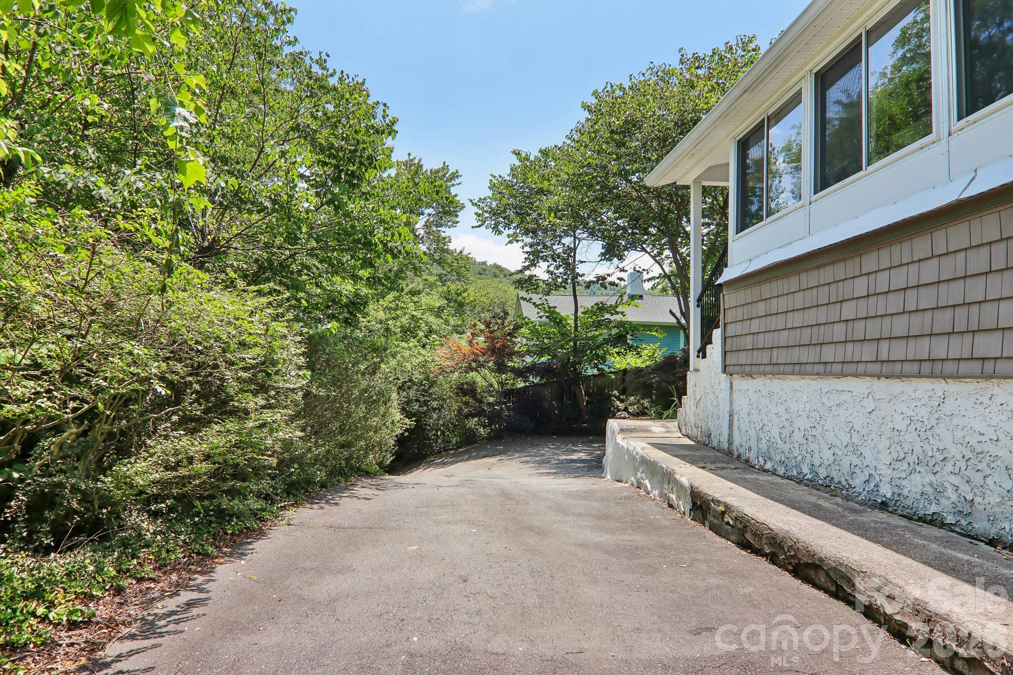 23 Tuskeegee Street Property Photo 41