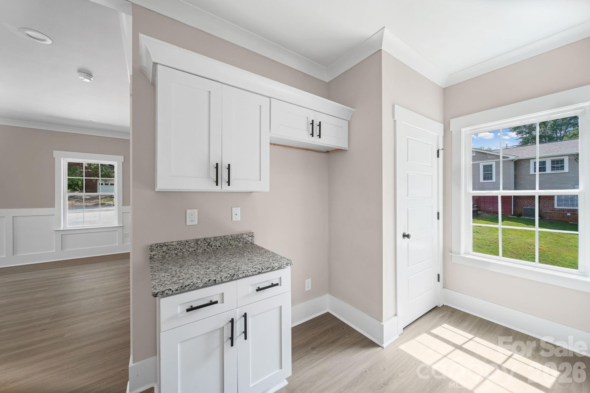 1829 Kingsley Street Property Photo 7