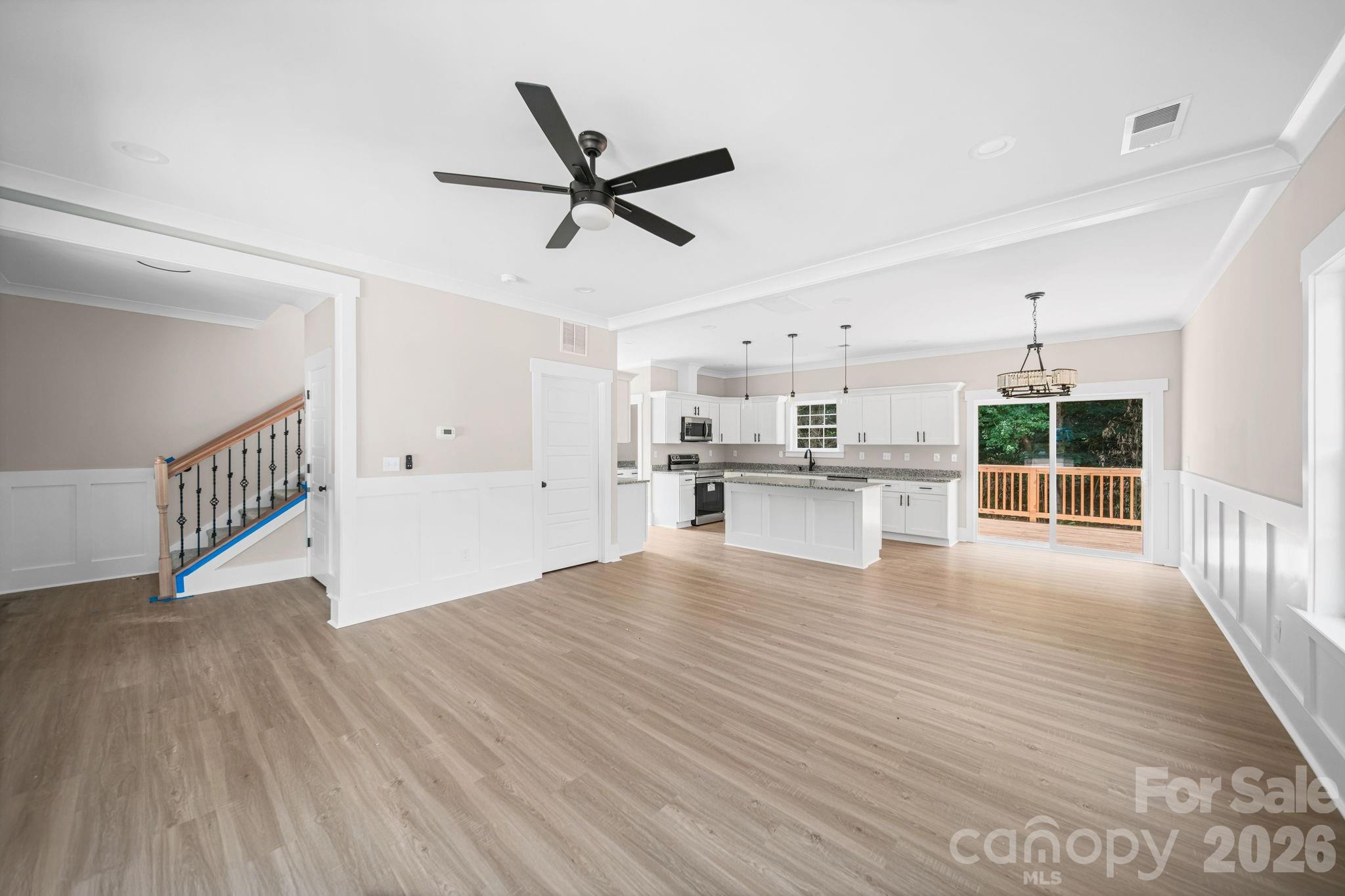 1829 Kingsley Street Property Photo 8