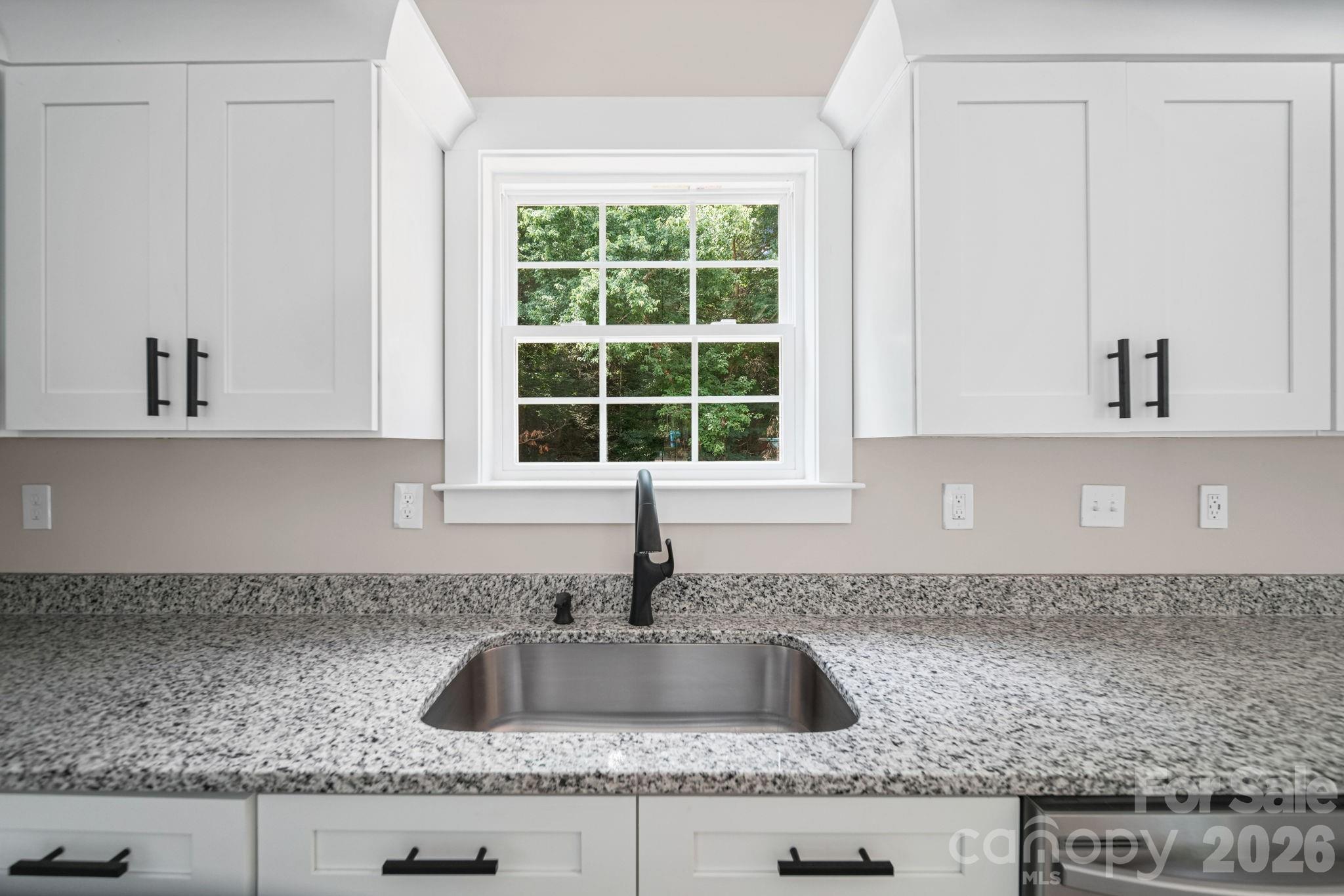 1829 Kingsley Street Property Photo 11