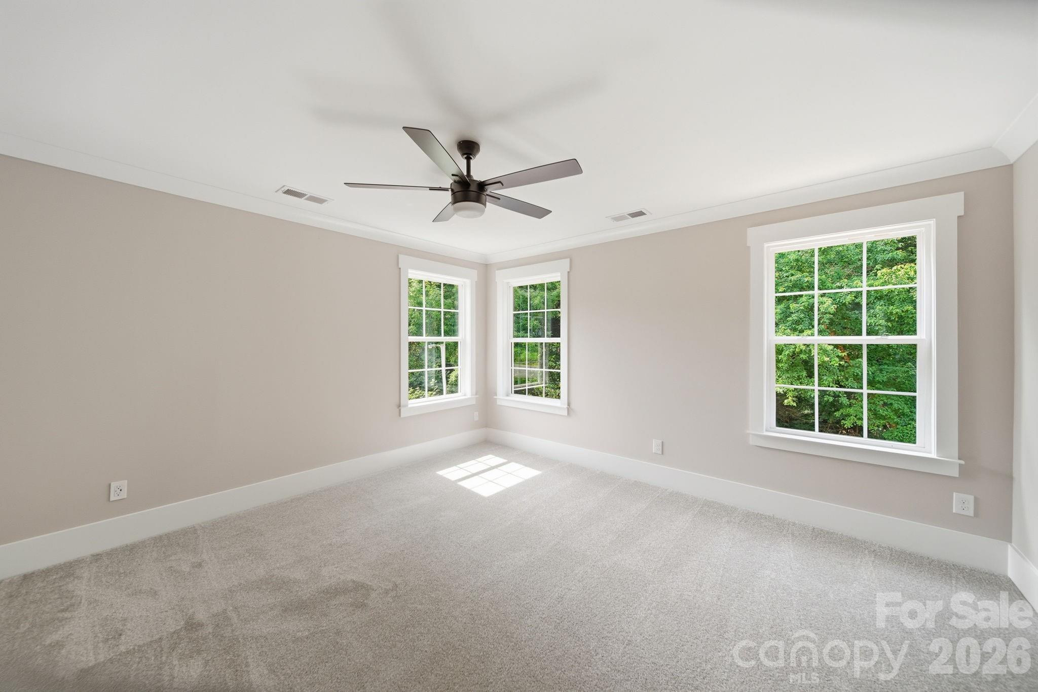 1829 Kingsley Street Property Photo 14